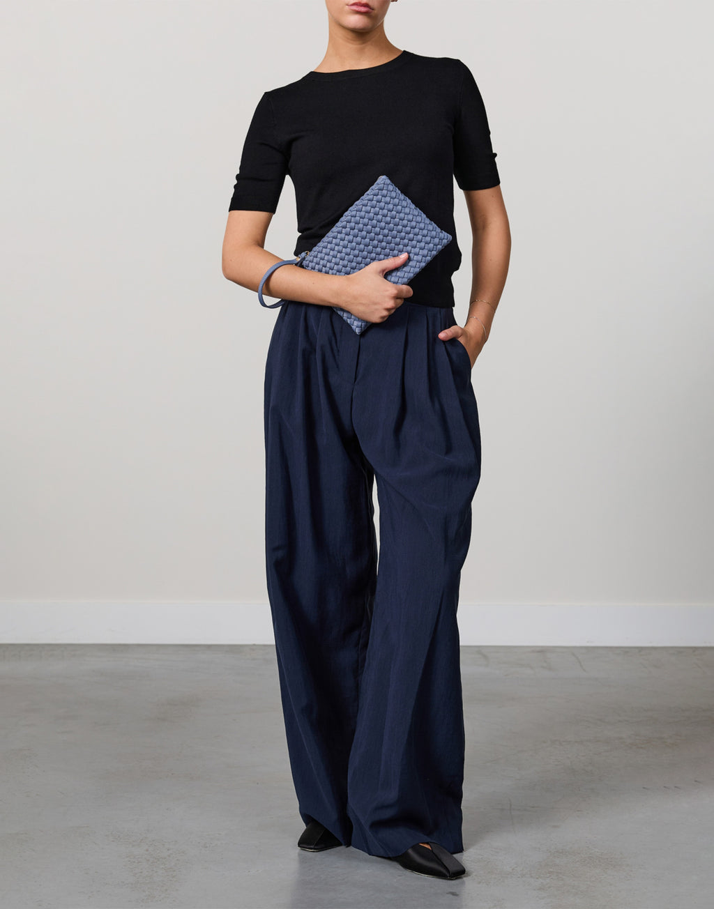 MARREA Clutch in Neoprene Intrecciato Ice Ice baby