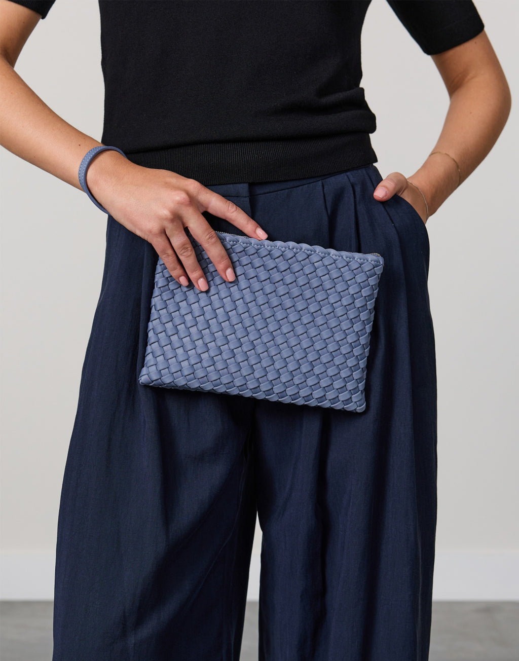 MARREA Clutch in Neoprene Intrecciato Ice Ice baby