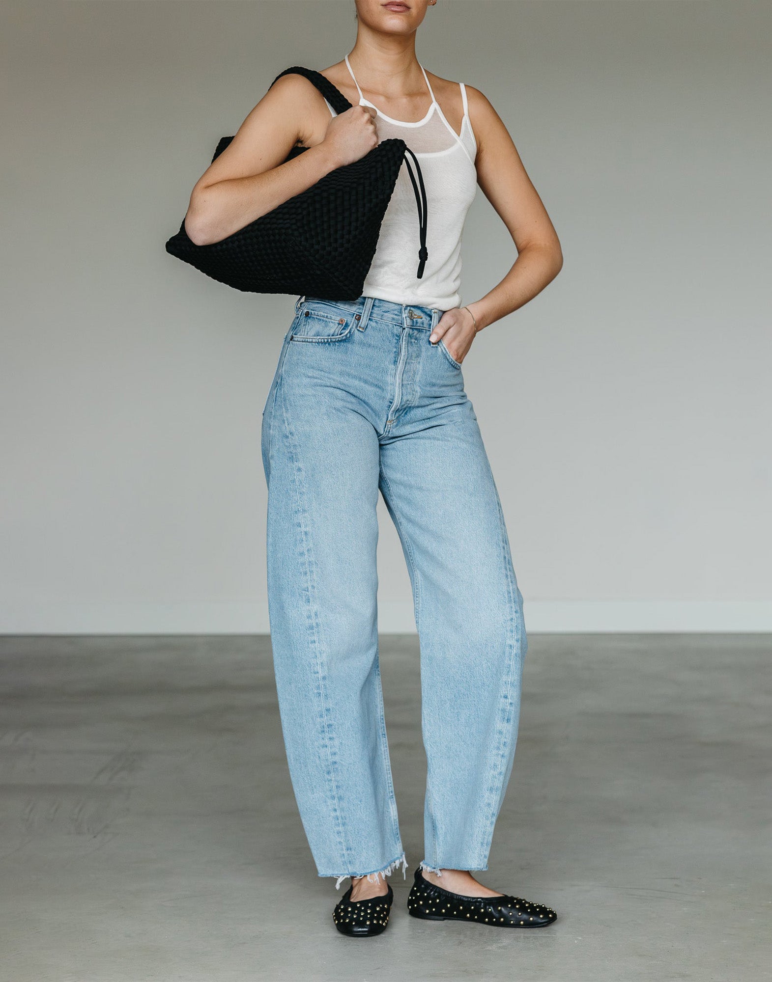 MARREA Shopping Media in Neoprene Intrecciato Di Nero