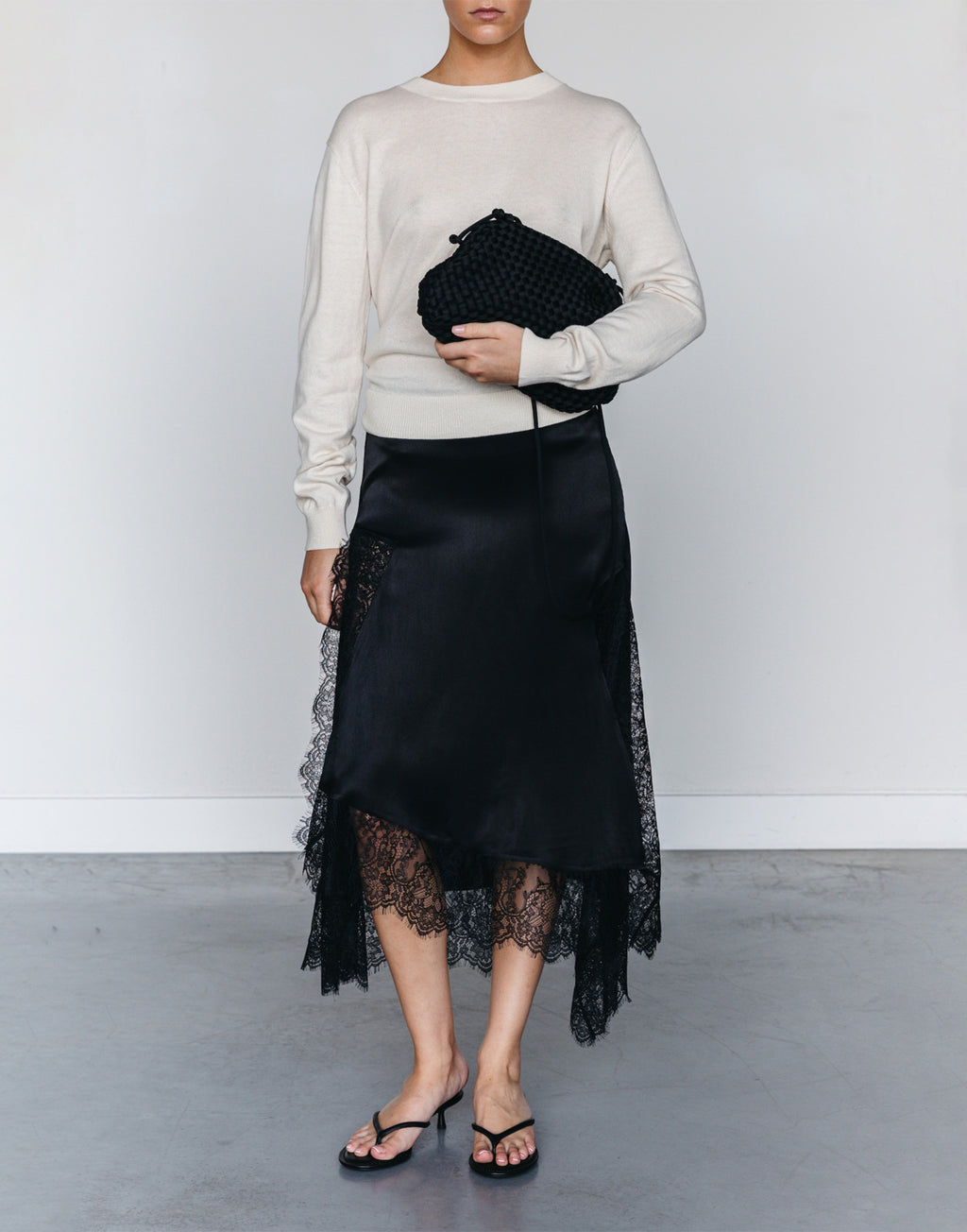 MARREA Pochette in Neoprene Intrecciato Di Nero