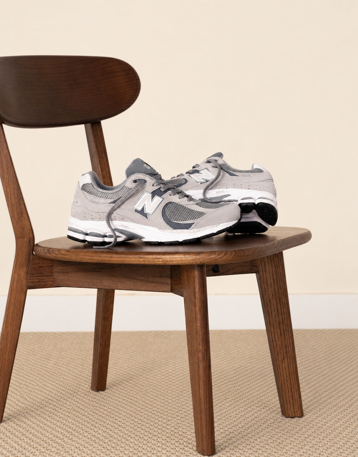 NEW BALANCE Sneakers 2002R Grigio e Blu