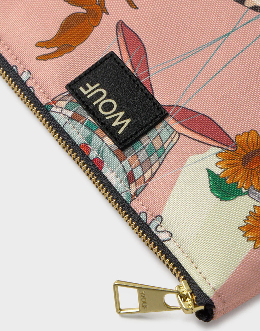 WOUF Pouch Circus