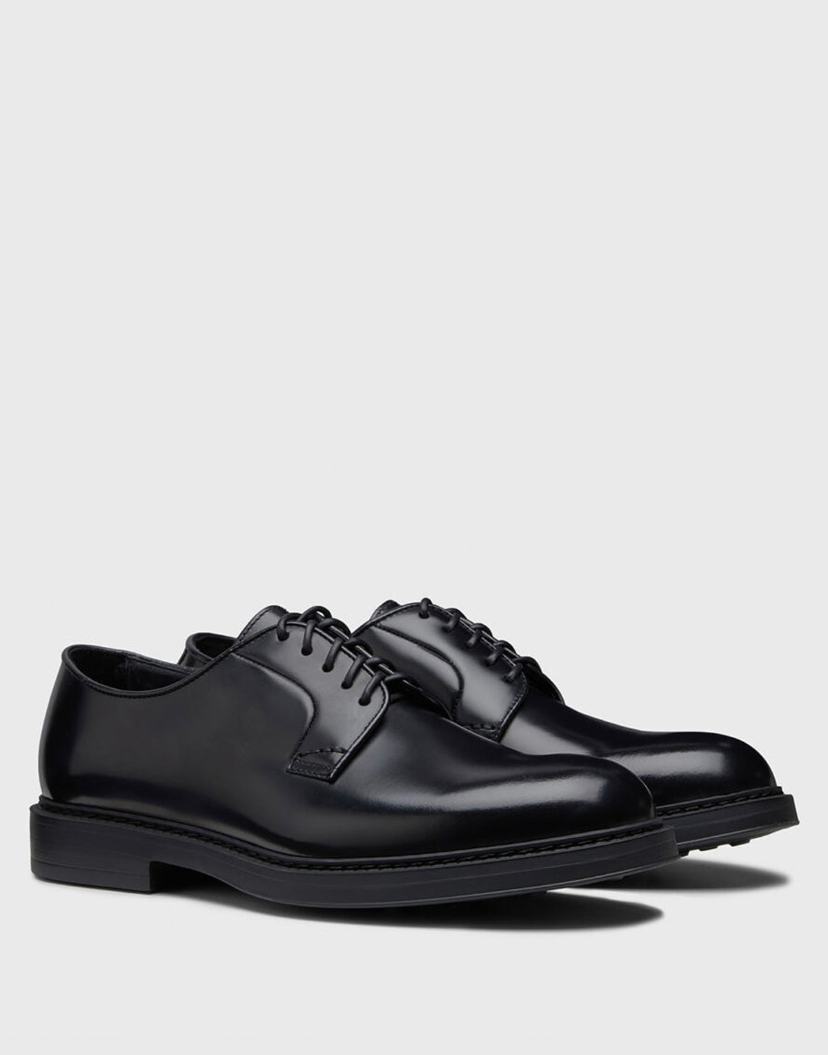 DOUCAL'S Stringata in Pelle Nera