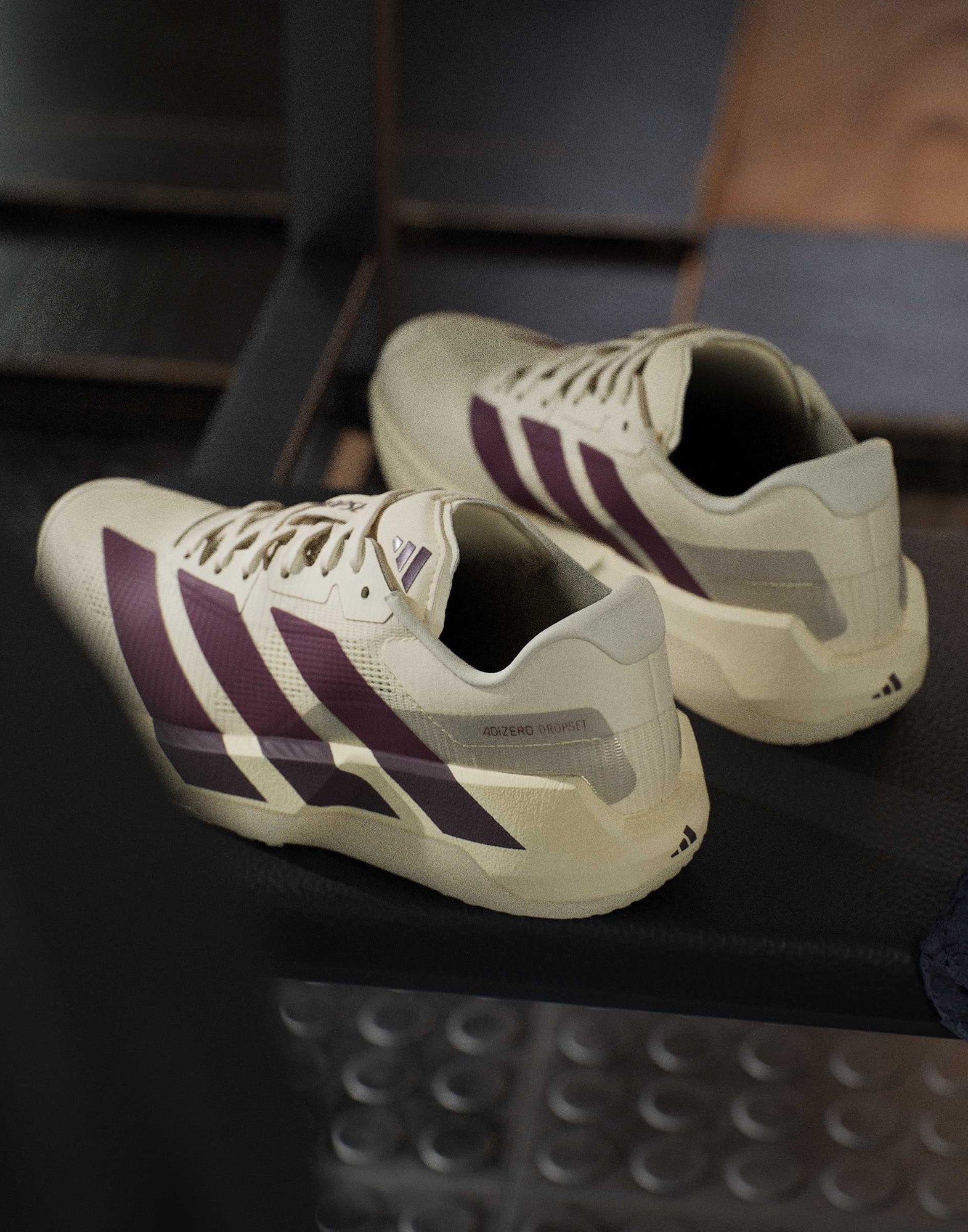 ADIDAS Sneakers Adizero Dropset Pro Trainer Warm Vanilla / Maroon