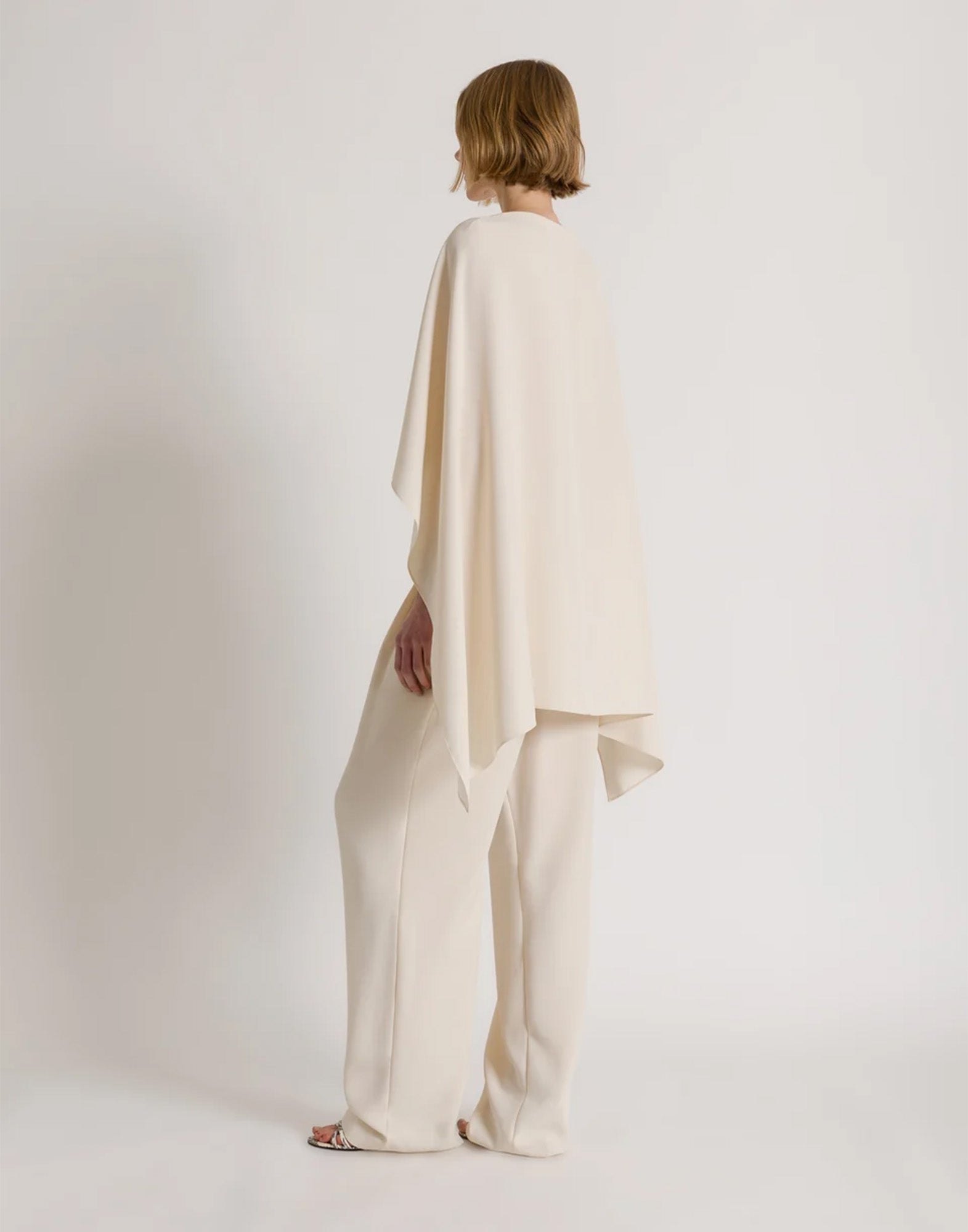 ALBERTA FERRETTI Cappa Fluida Asimmetrica Avorio