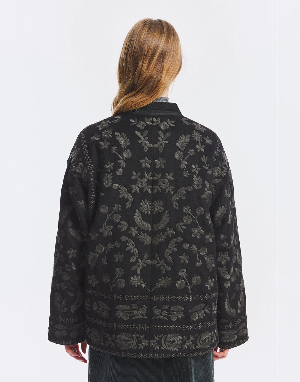 ANTIK BATIK Giacca in Misto Lana Ricamata Nera