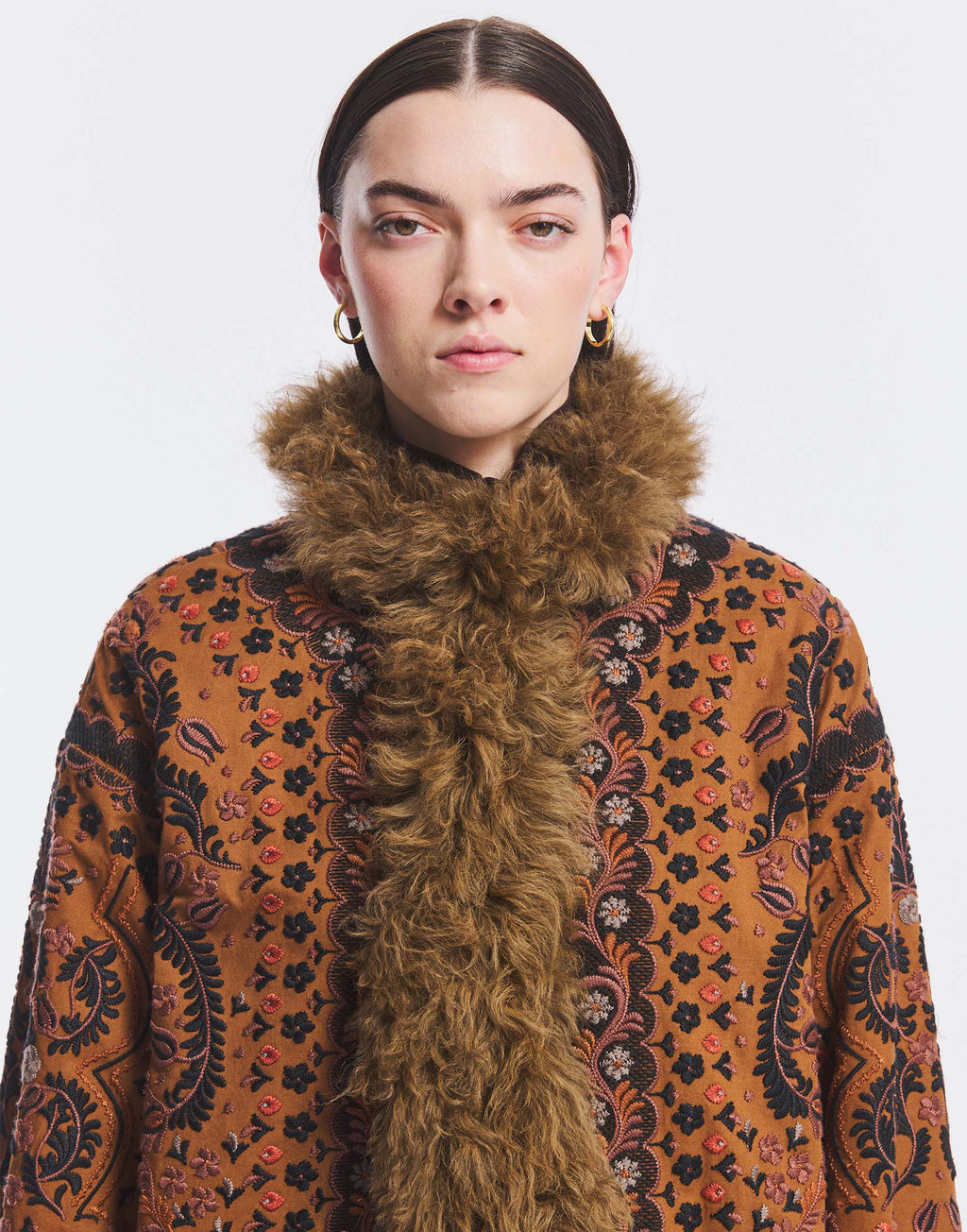 ANTIK BATIK Cappotto Ricamato con Pelliccia Camel