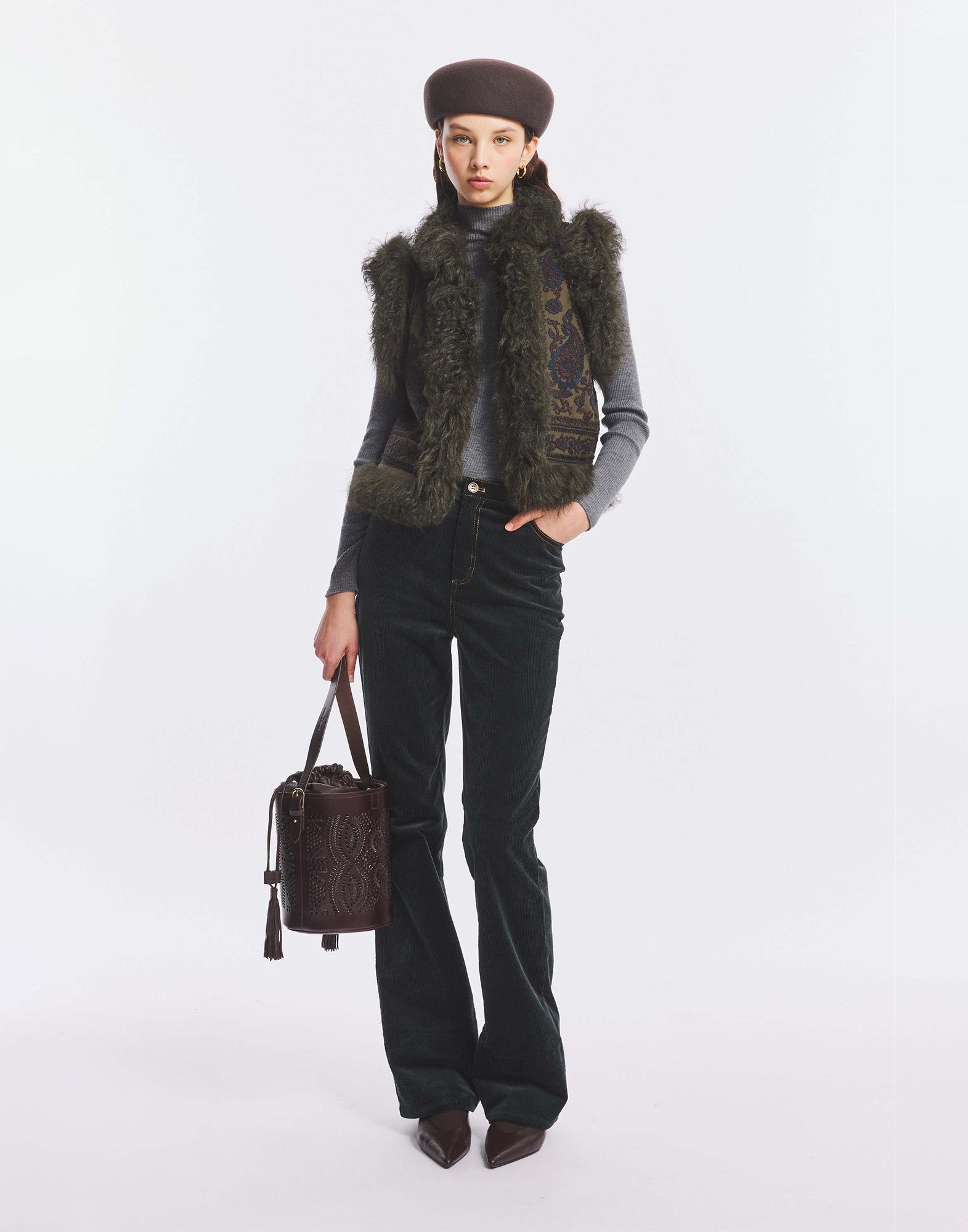 ANTIK BATIK Gilet Ricamato con Pelliccia Kaki