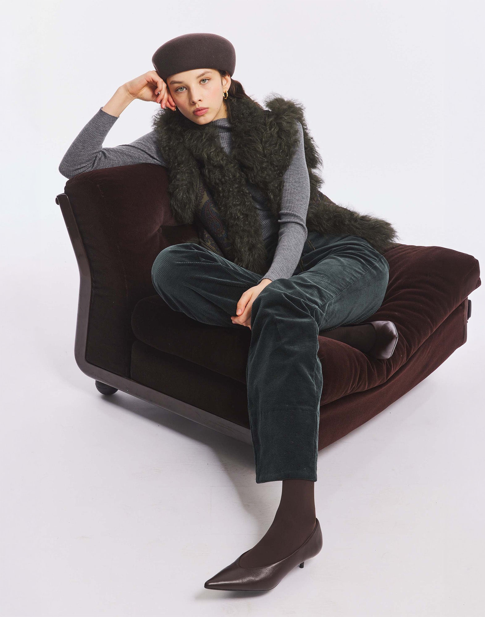 ANTIK BATIK Gilet Ricamato con Pelliccia Kaki