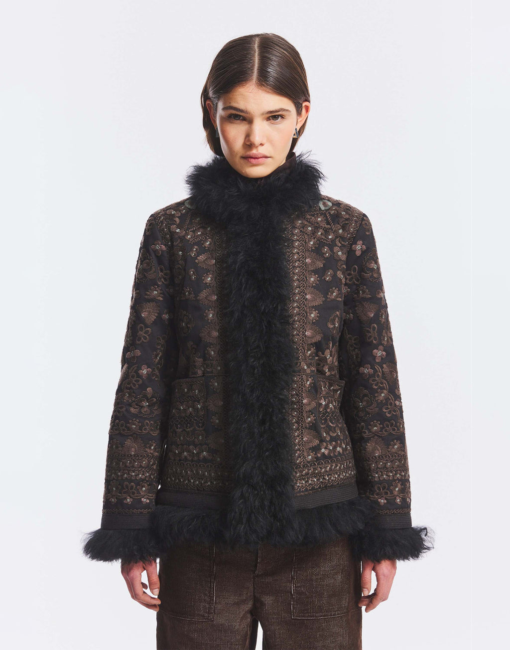 ANTIK BATIK Giacca Ricamata con Pelliccia Nera