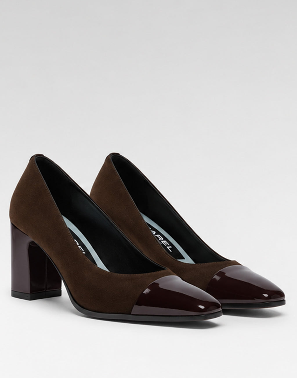 CAREL Décolleté Rosana in Suede Cioccolato e Vernice Bordeaux