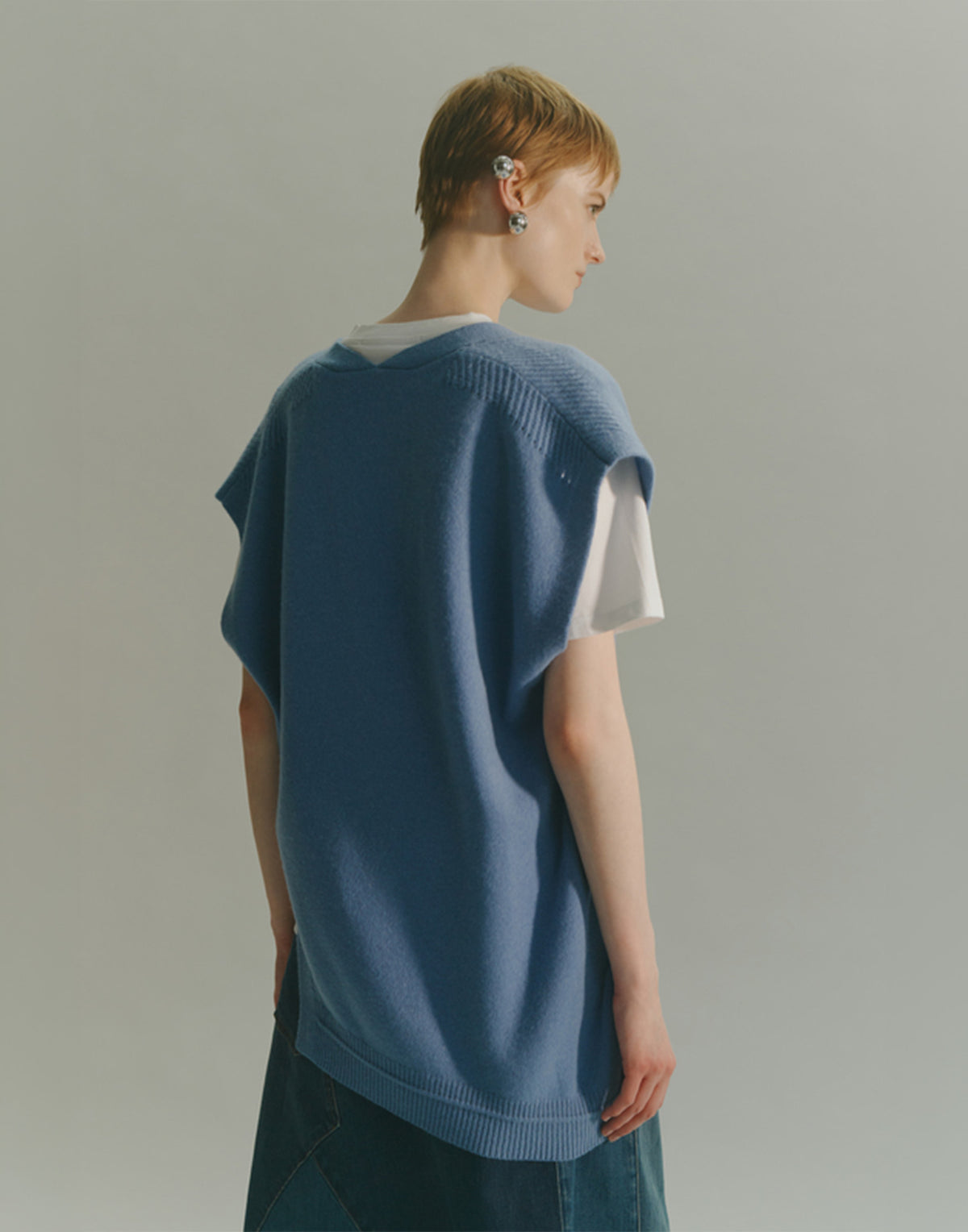 CIRCUS HOTEL Gilet Asimmetrico in Lana Vergine e Cashmere Azzurro