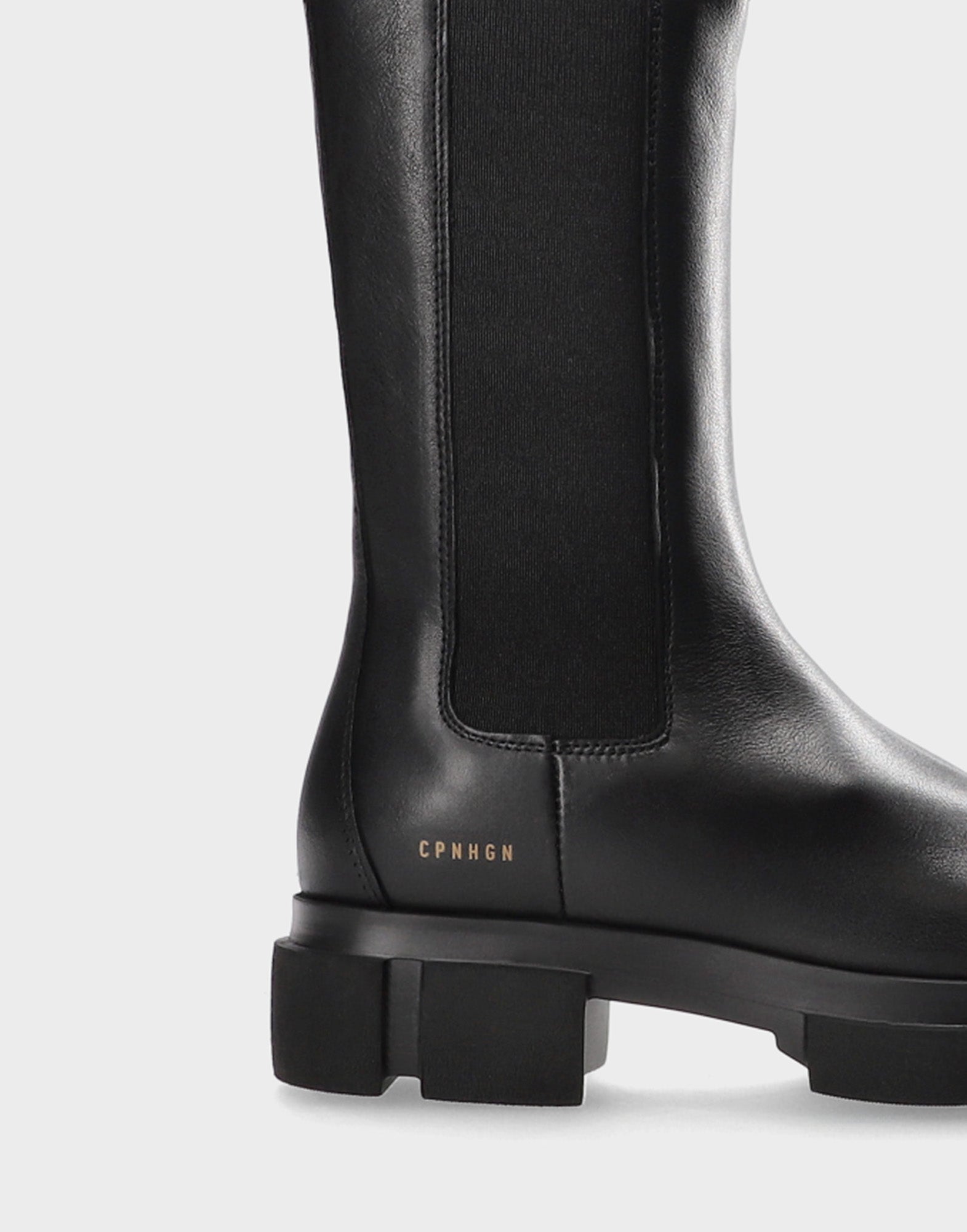 COPENHAGEN Chelsea Boots in Pelle Nera