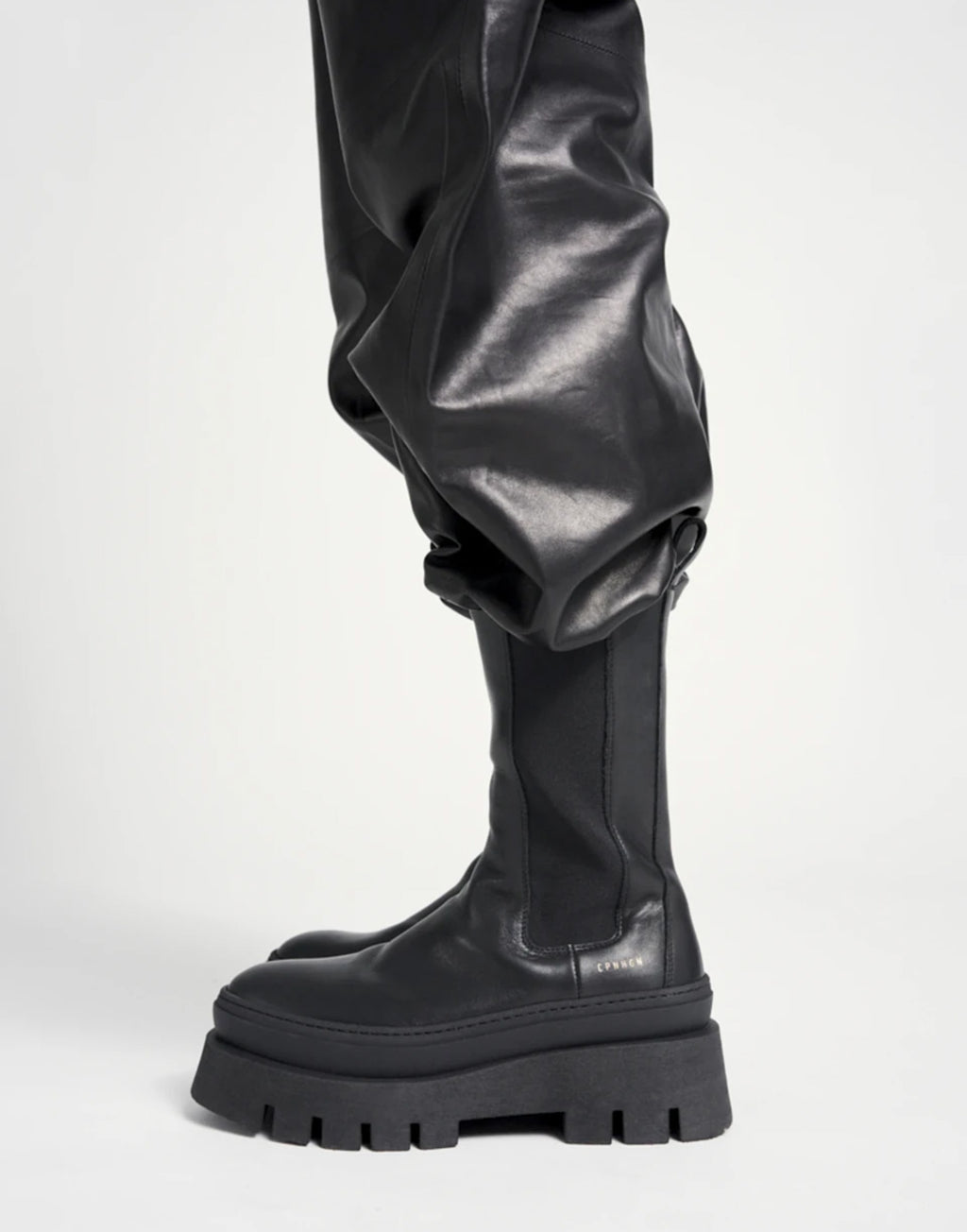 COPENHAGEN Chelsea Boots in Pelle Nera
