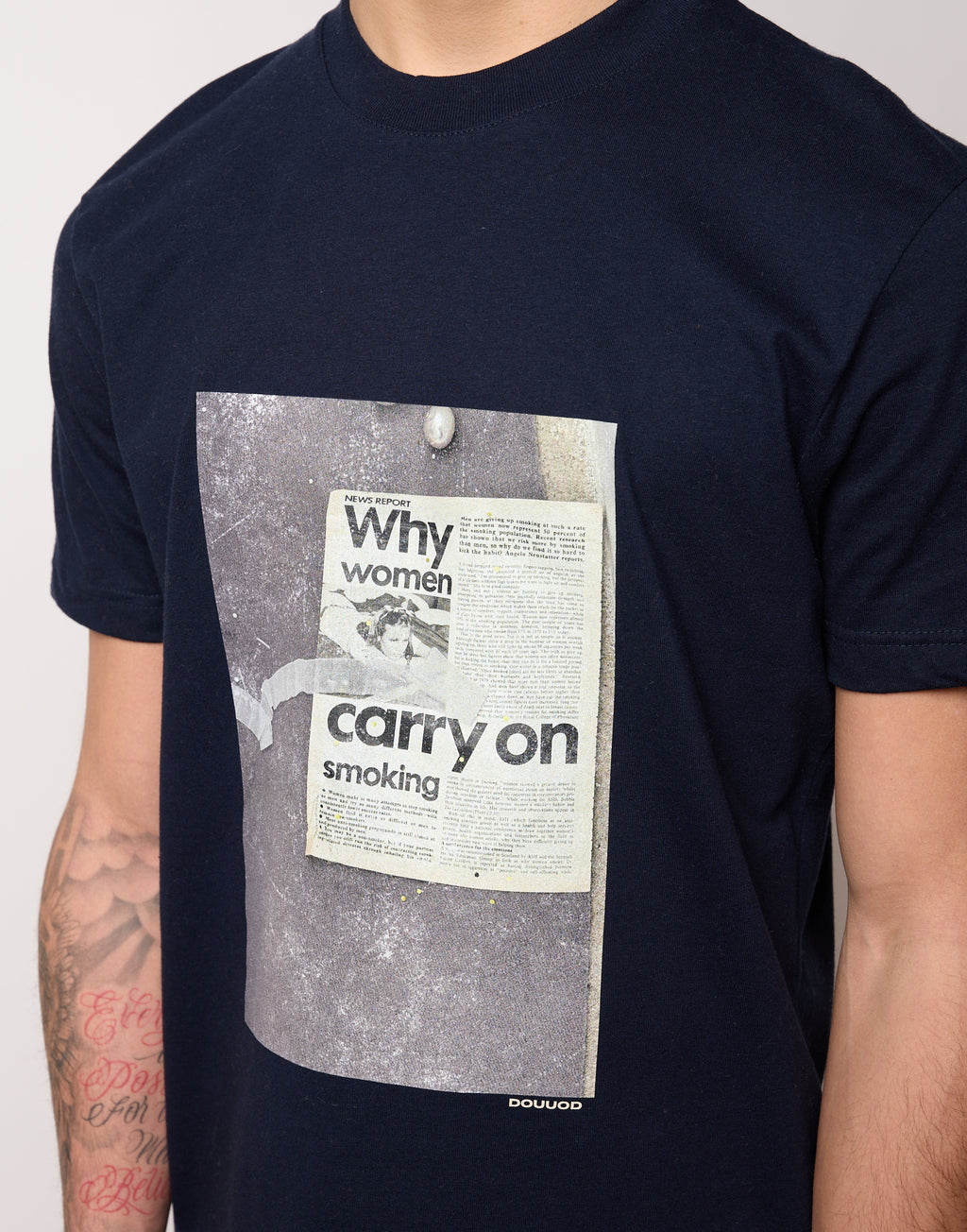 DOUUOD T-shirt in Jersey di Cotone Stampa "Carry On" Navy