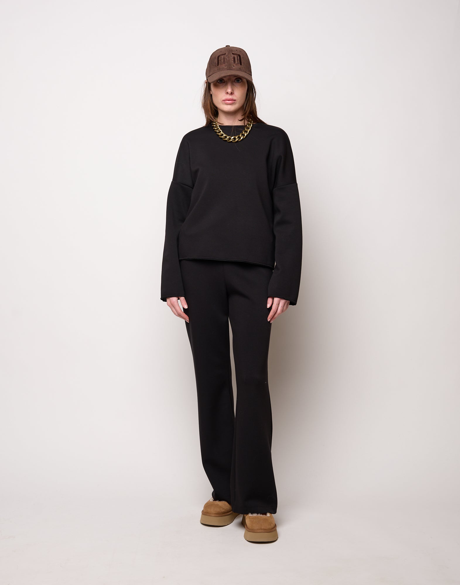 DOUUOD Pantalone Flare in Scuba con Taglio Carré Nero