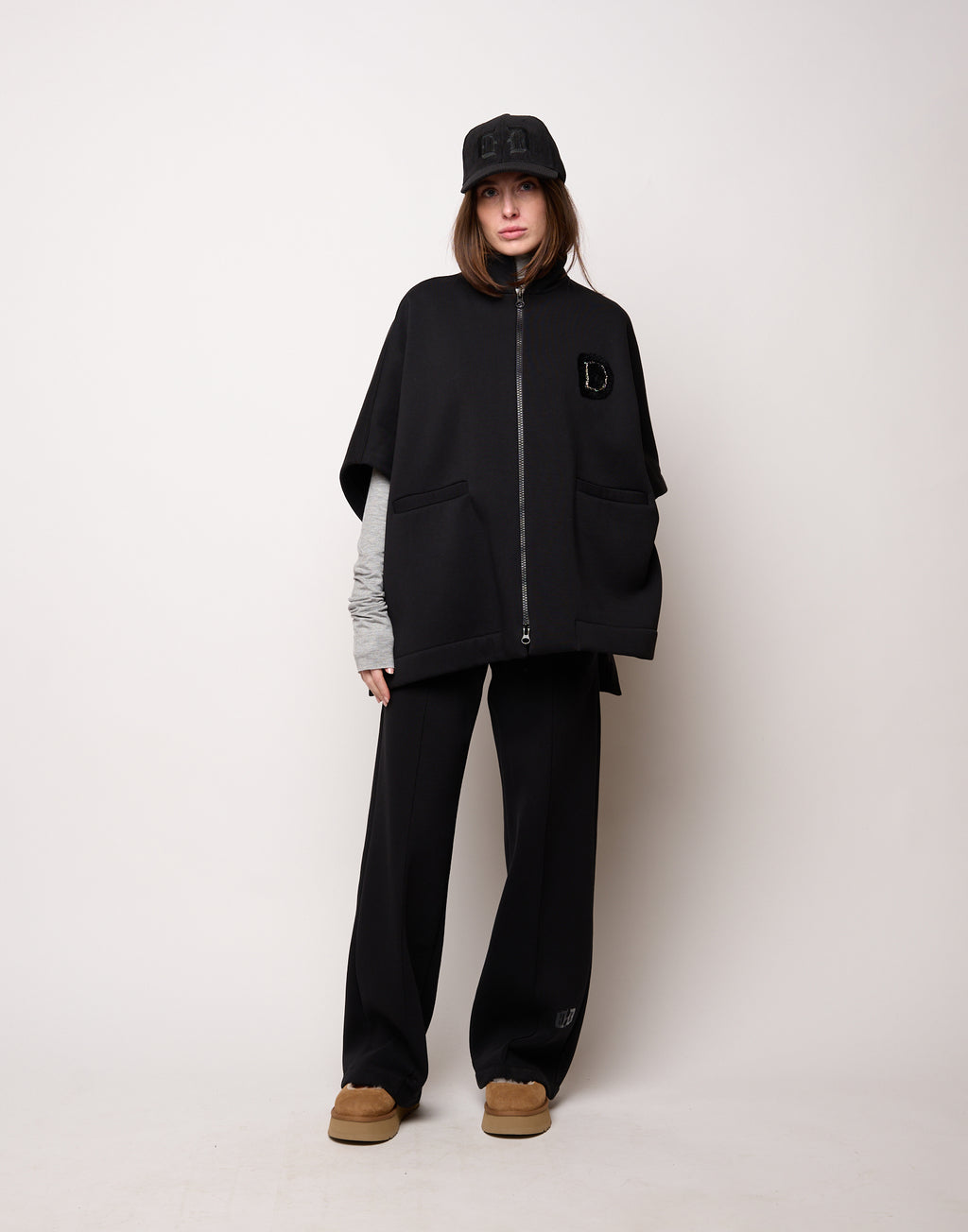 DOUUOD Cappa in Felpa Soft con Zip e Patch Nera