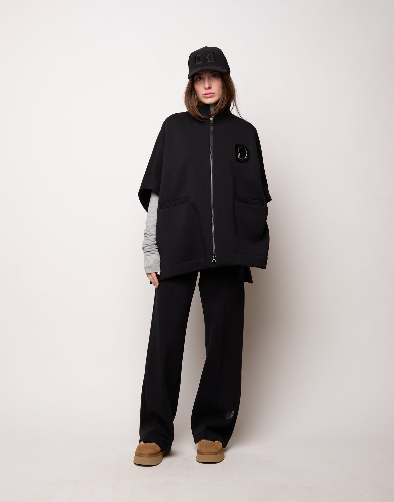 DOUUOD Cappa in Felpa Soft con Zip e Patch Nera