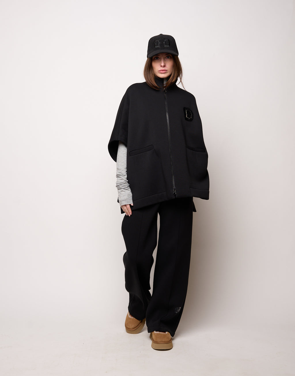 DOUUOD Cappa in Felpa Soft con Zip e Patch Nera