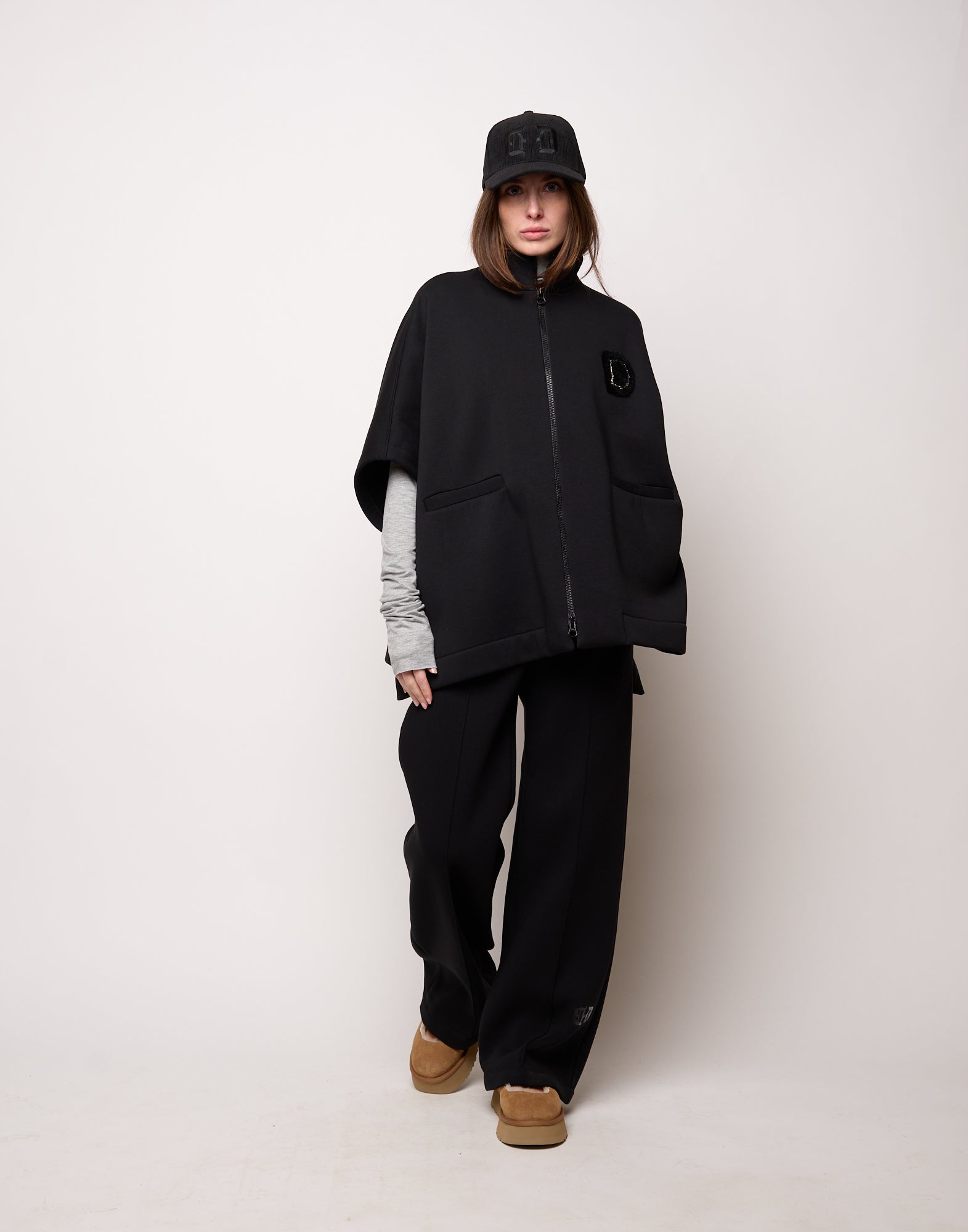 DOUUOD Cappa in Felpa Soft con Zip e Patch Nera