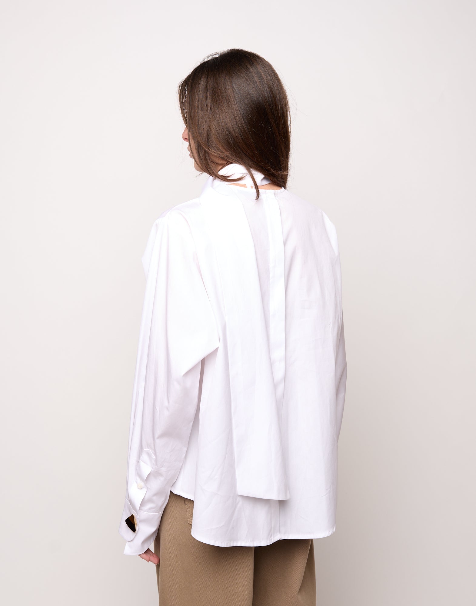 DOUUOD Blusa Girocollo Aperta sul Retro con Nastro Bianca
