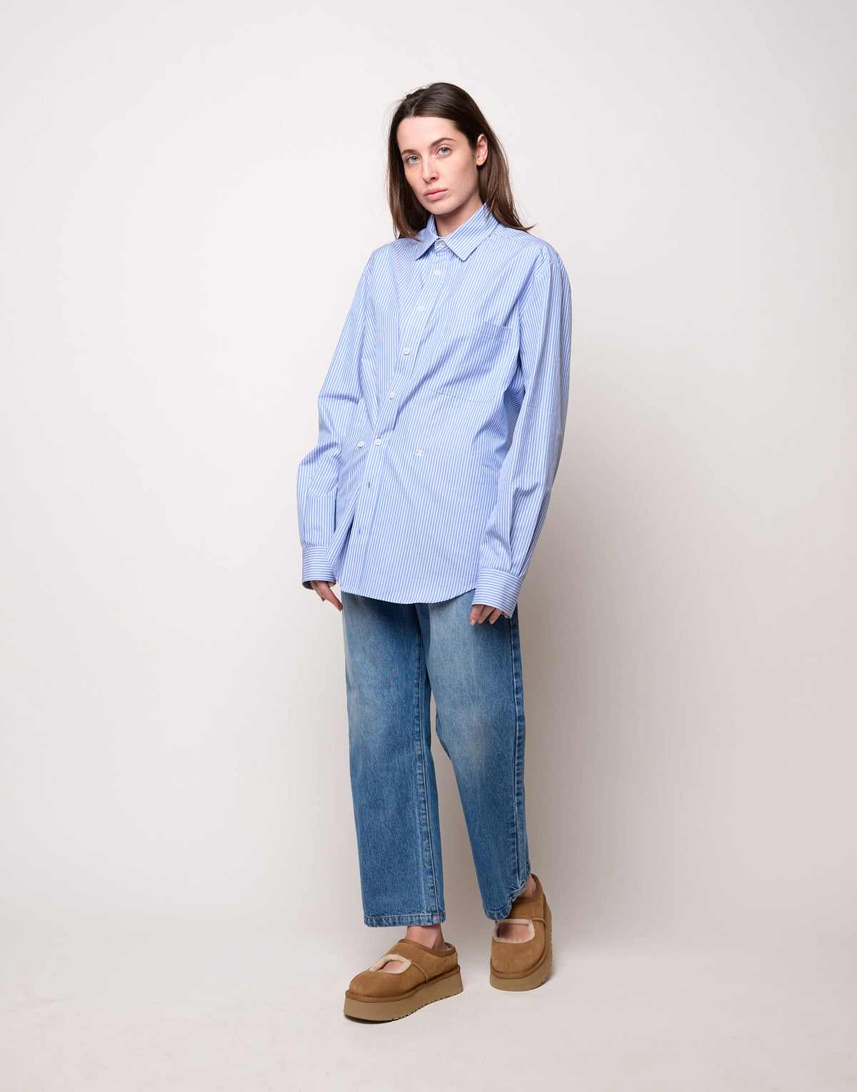 DOUUOD Camicia Genderless con Ricamo e Bottone Laterale a Righe Bianco/Azzurro