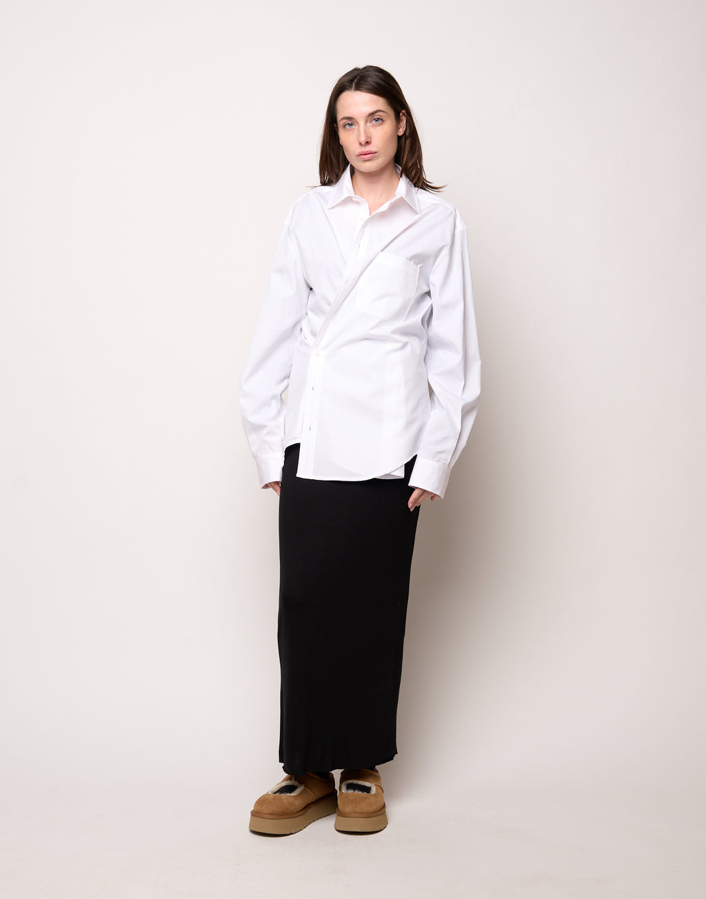 DOUUOD Camicia Genderless con Ricamo e Bottone Laterale Bianca