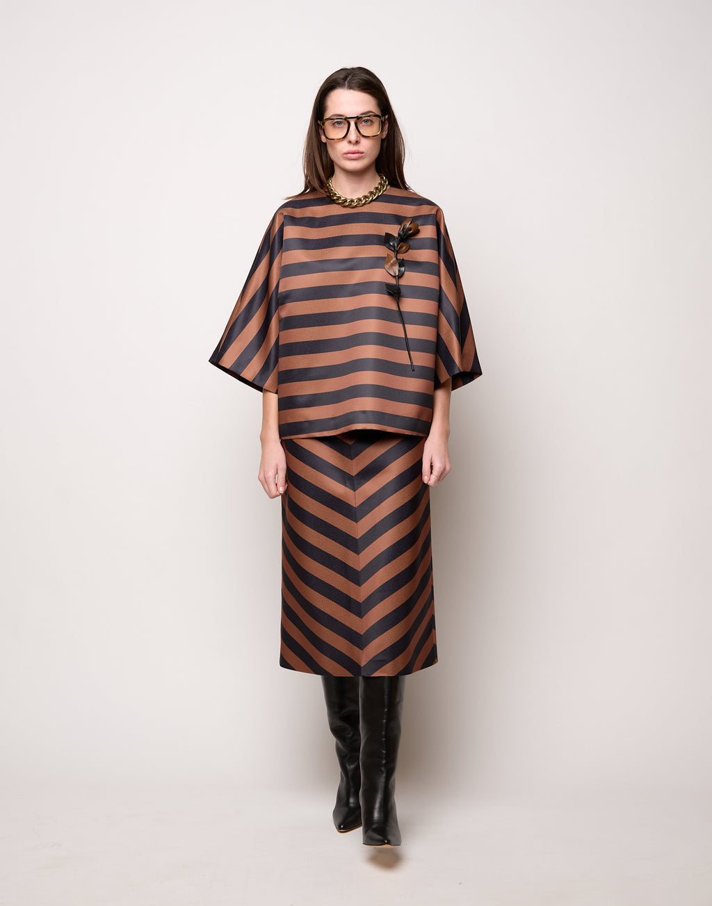 DOUUOD Blusa Kimono in Duchesse Nero/Whisky