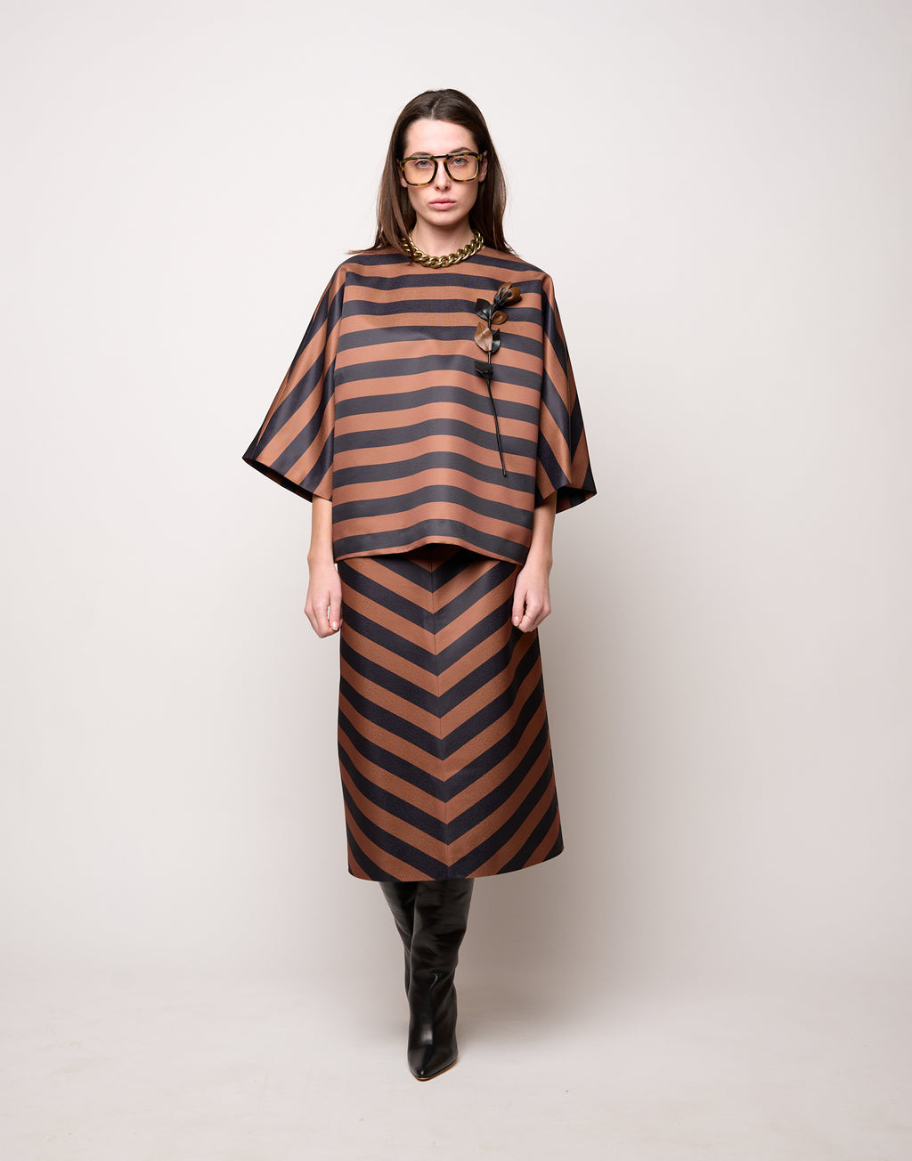 DOUUOD Blusa Kimono in Duchesse Nero/Whisky
