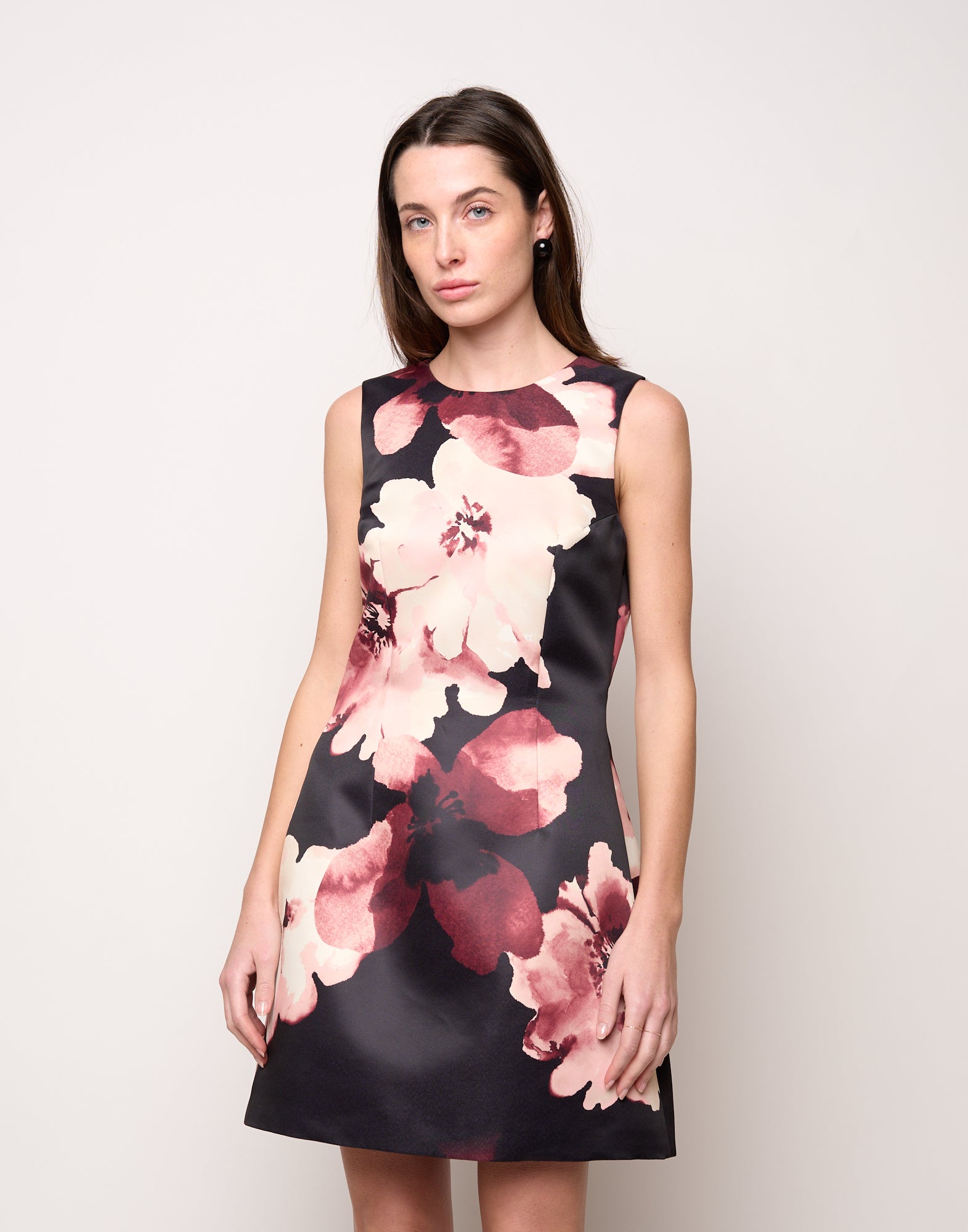 DOUUOD Mini Abito Aderente con Schiena Nuda e Fiocco in Duchesse Floreale