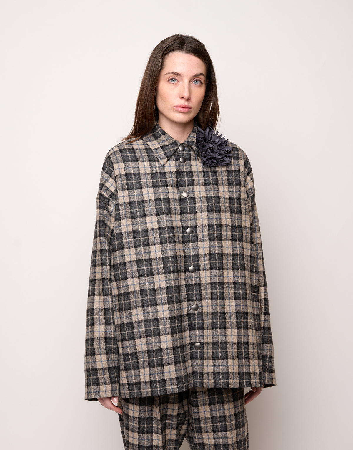 DOUUOD Giacca Camicia Genderless Doppiata in Felpa con Automatici Pomice/Fumo Londra/Tied Blu