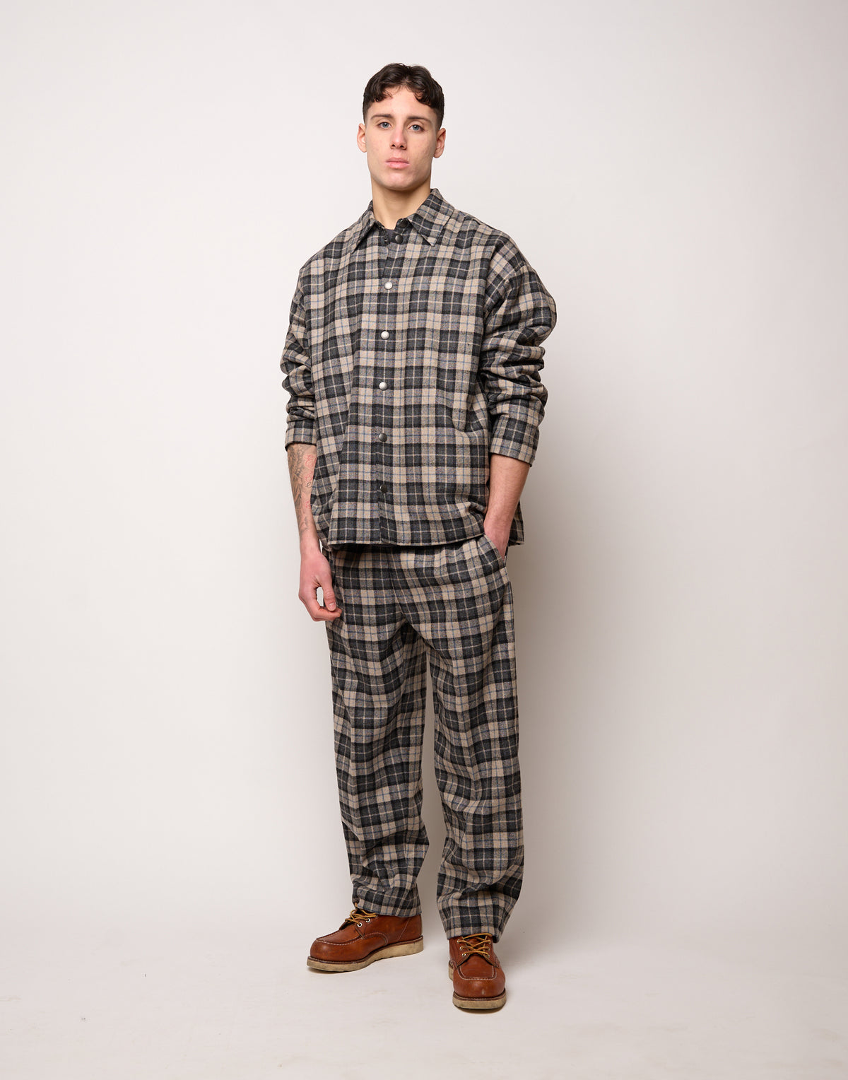 DOUUOD Giacca Camicia Genderless Doppiata in Felpa con Automatici Pomice/Fumo Londra/Tied Blu