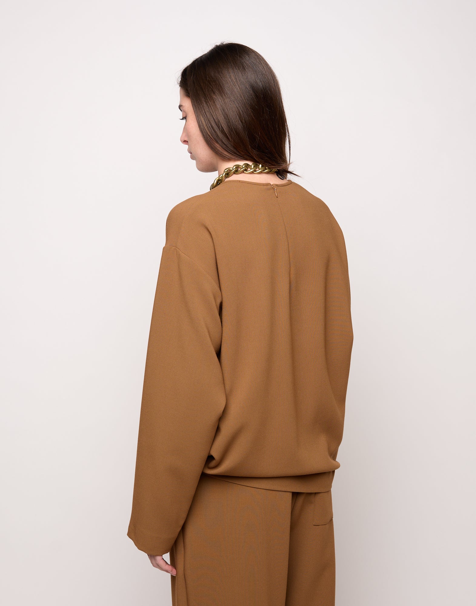 DOUUOD Blusa Scollo Tondo in Doppio Crepe Stretch Cannella