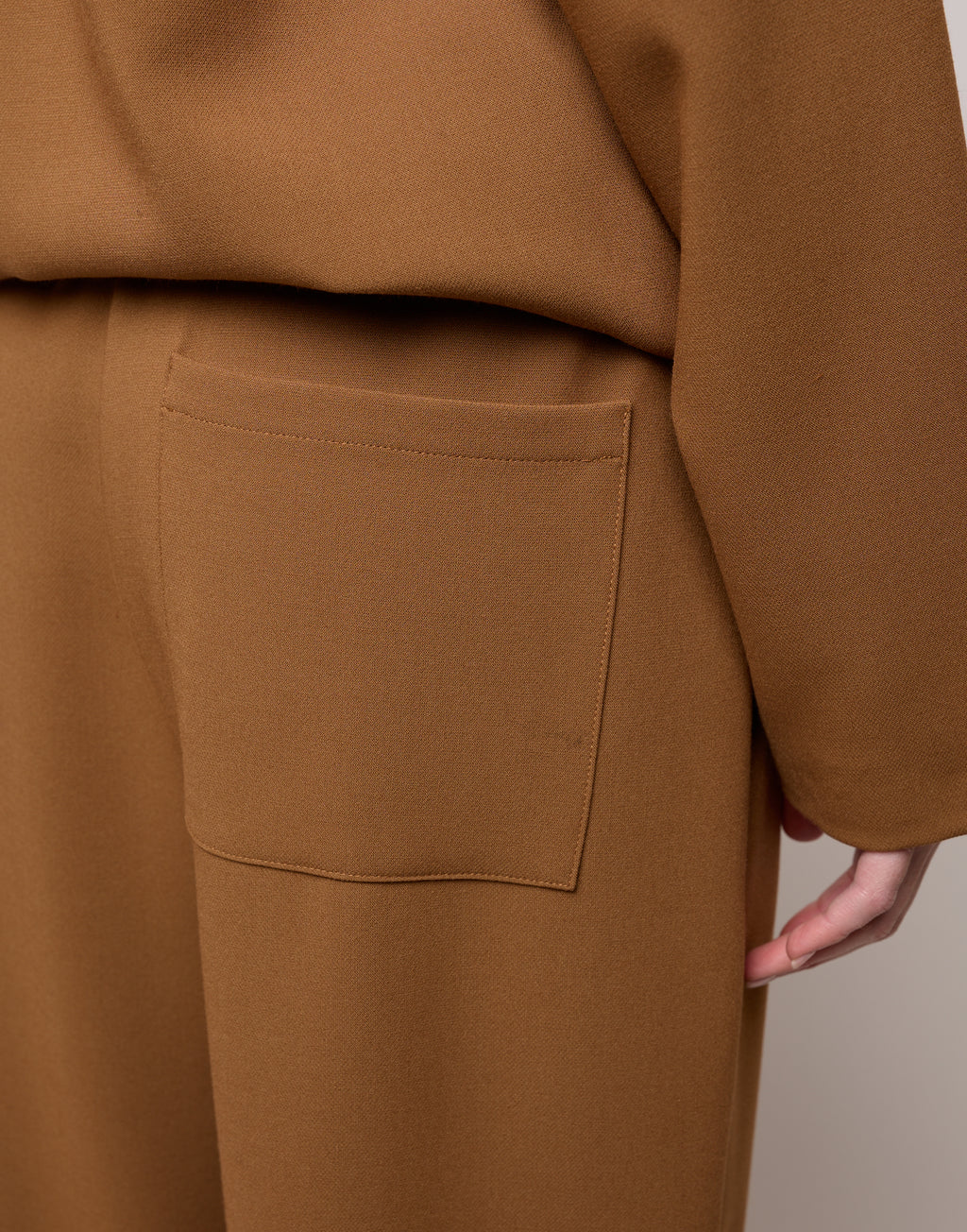 DOUUOD Pantalone con Elastico In Vita in Doppio Crepe Stretch Cannella