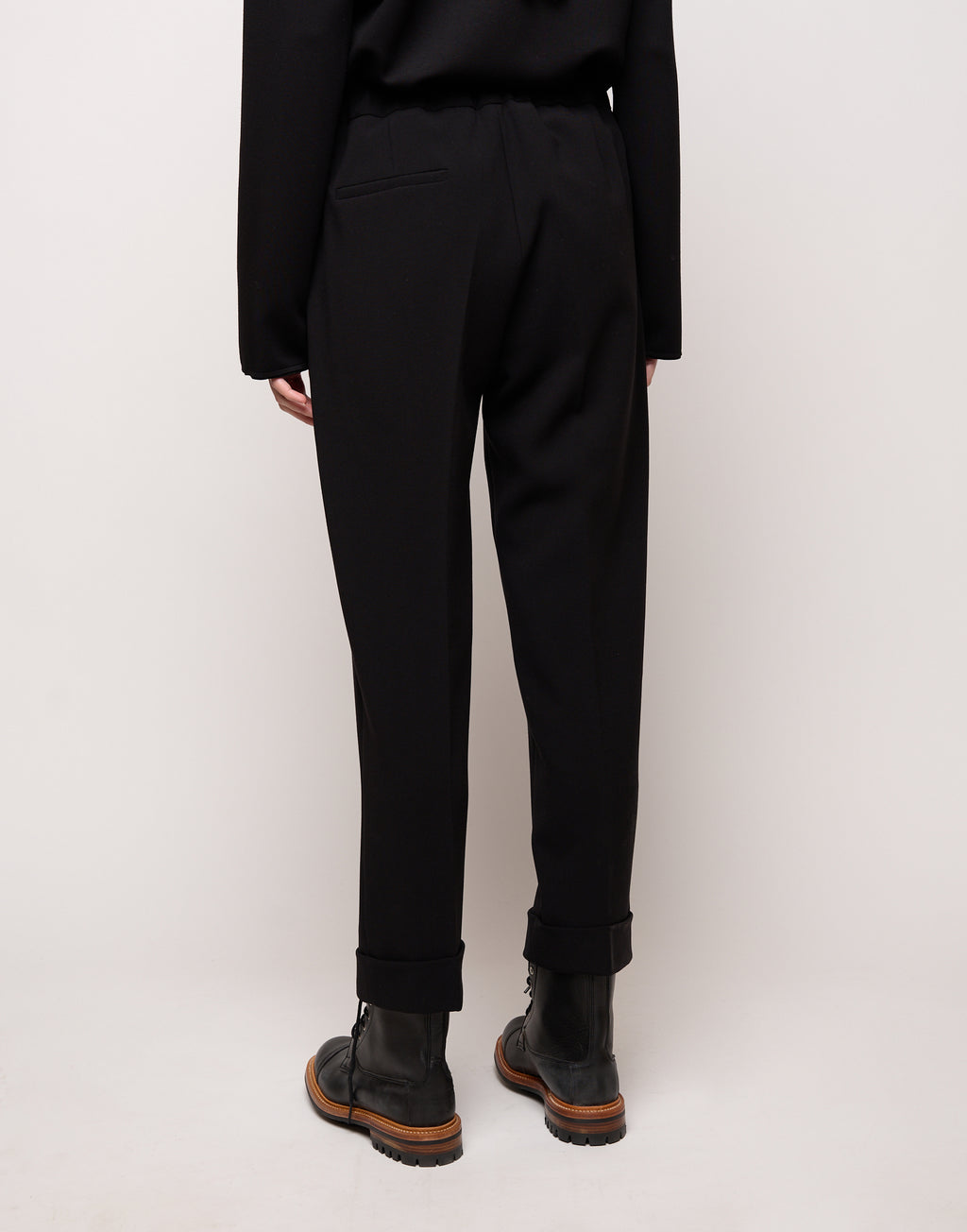 DOUUOD Pantalone a Sigaretta con Risvolto in Doppio Crepe Stretch Nero