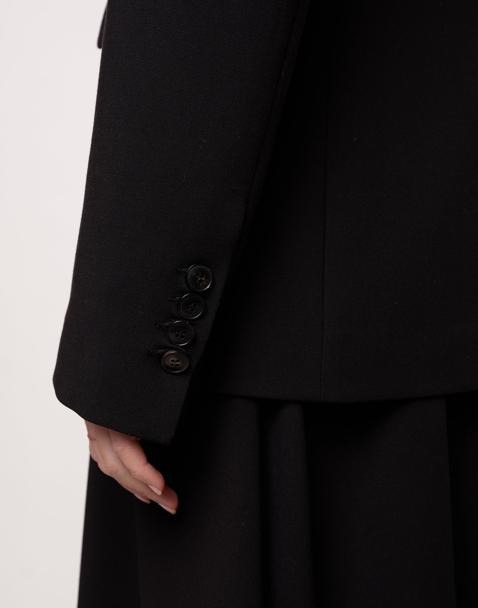 DOUUOD Giacca Monopetto Sfiancata in Doppio Crepe Stretch Nero