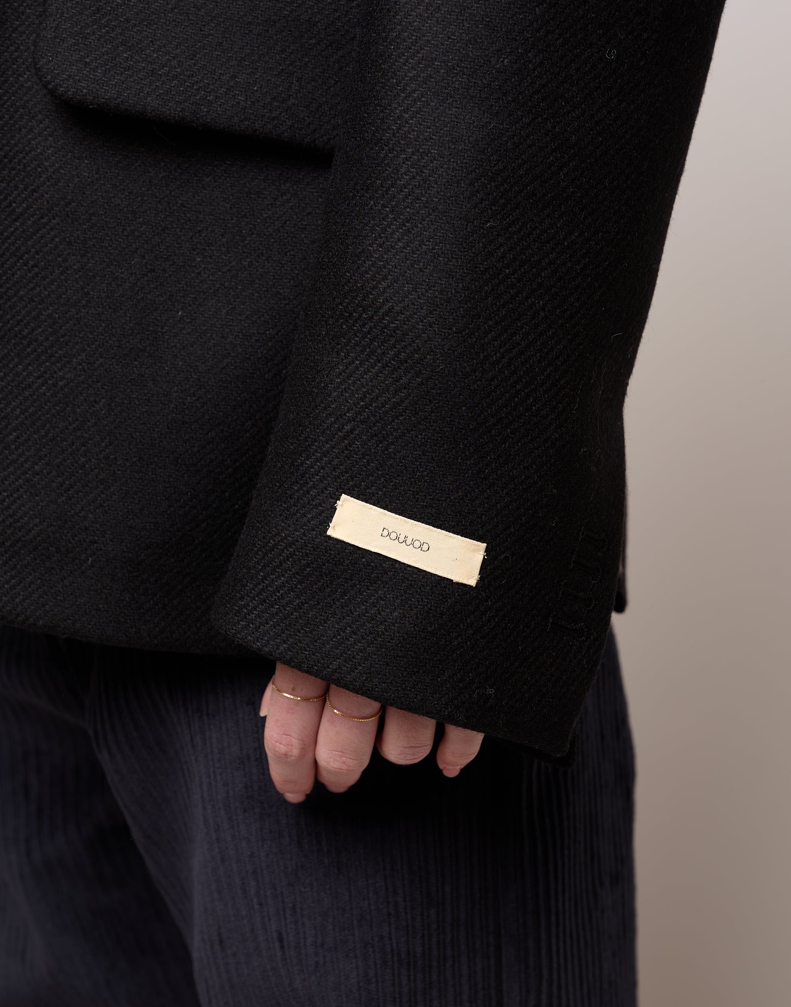 DOUUOD Giacca Monopetto Genderless con Collo a Lancia Nera