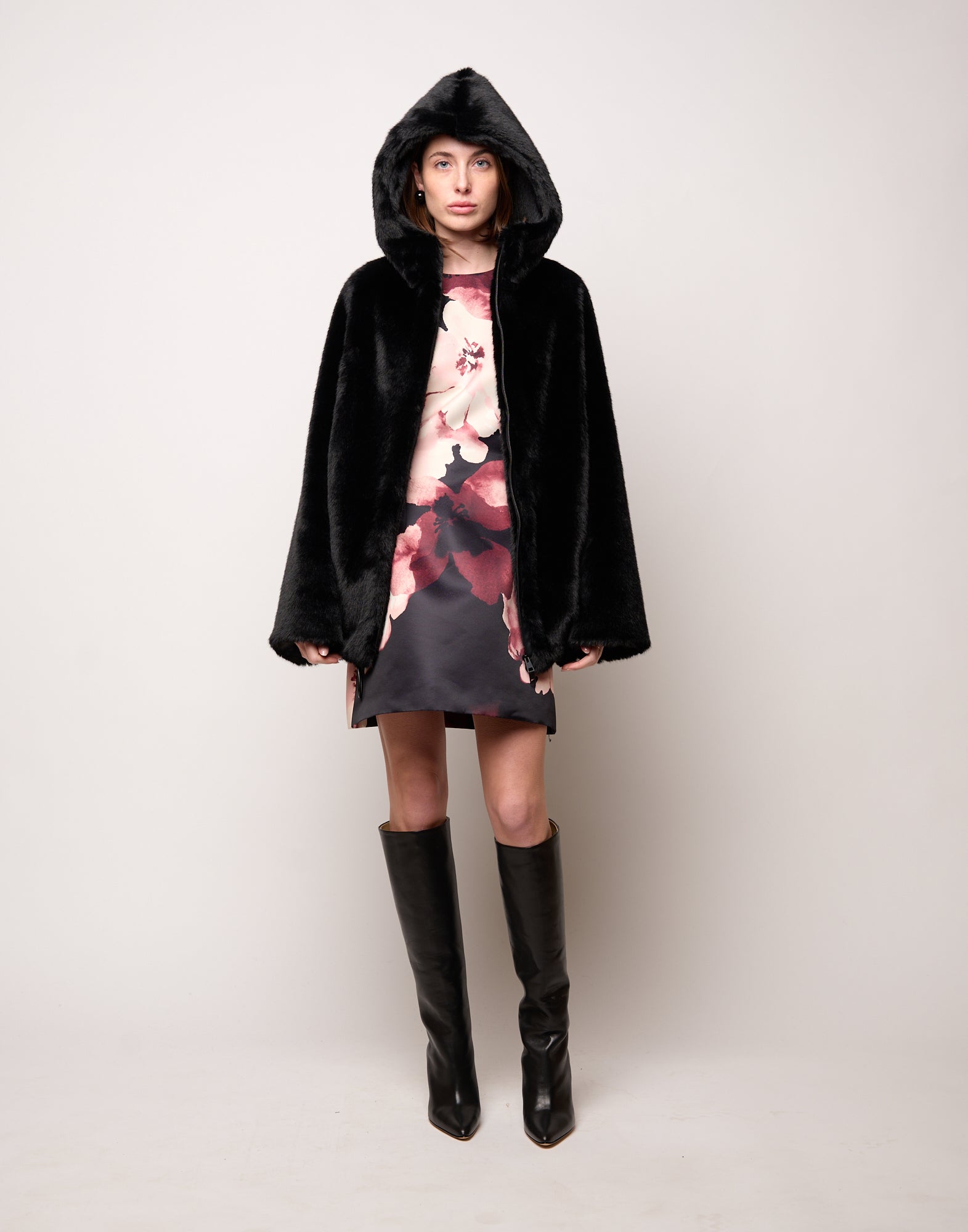 DOUUOD Parka con Cappuccio e Coulisse al Fondo in Eco Pelliccia Nero