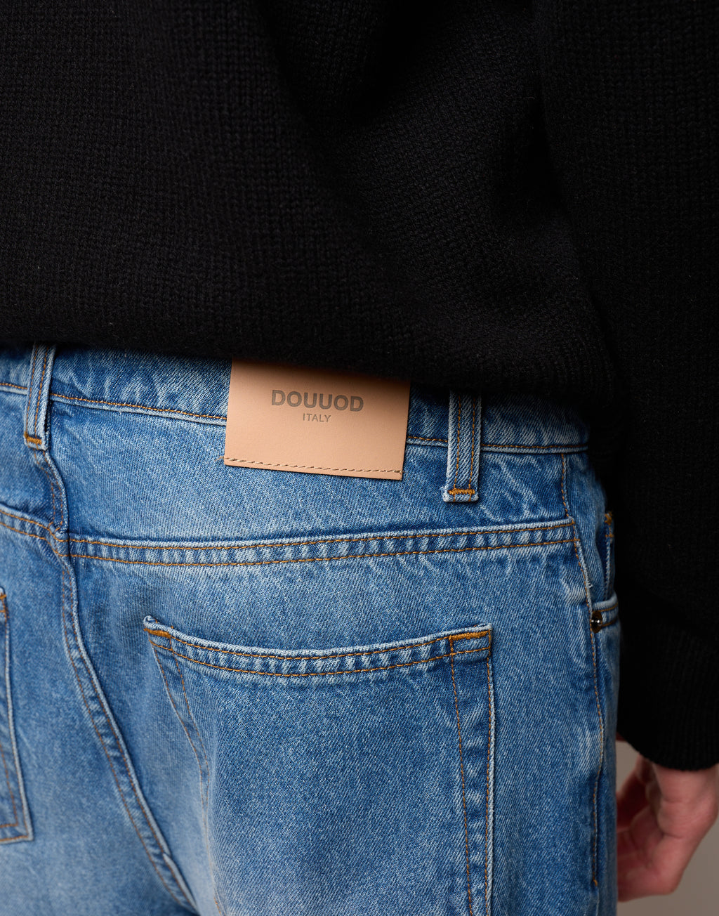 DOUUOD Pantalone Ampio Cropped Genderless in Denim Washed