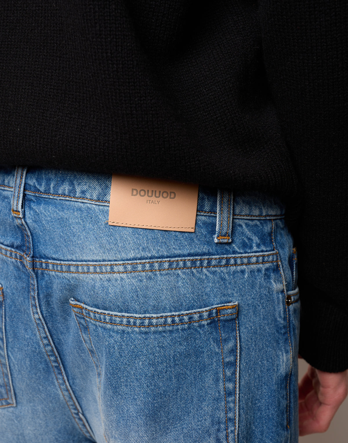 DOUUOD Pantalone Ampio Cropped Genderless in Denim Washed