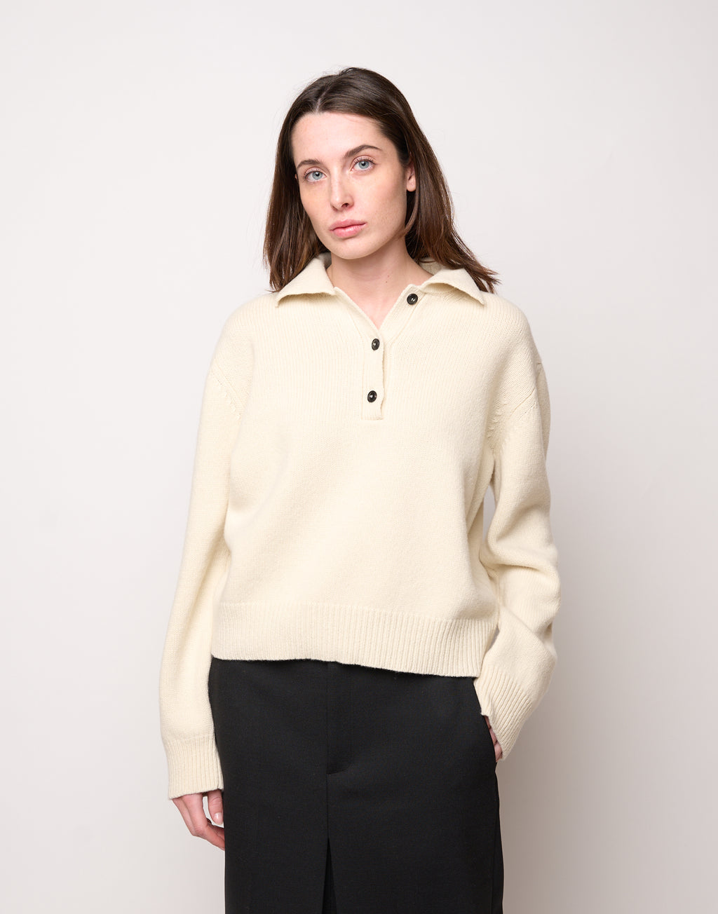 DOUUOD Maglia Polo Cropped in Lana e Cashmere Panna