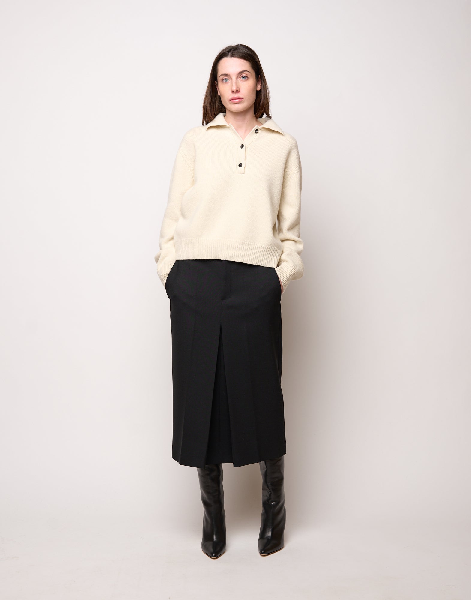 DOUUOD Maglia Polo Cropped in Lana e Cashmere Panna