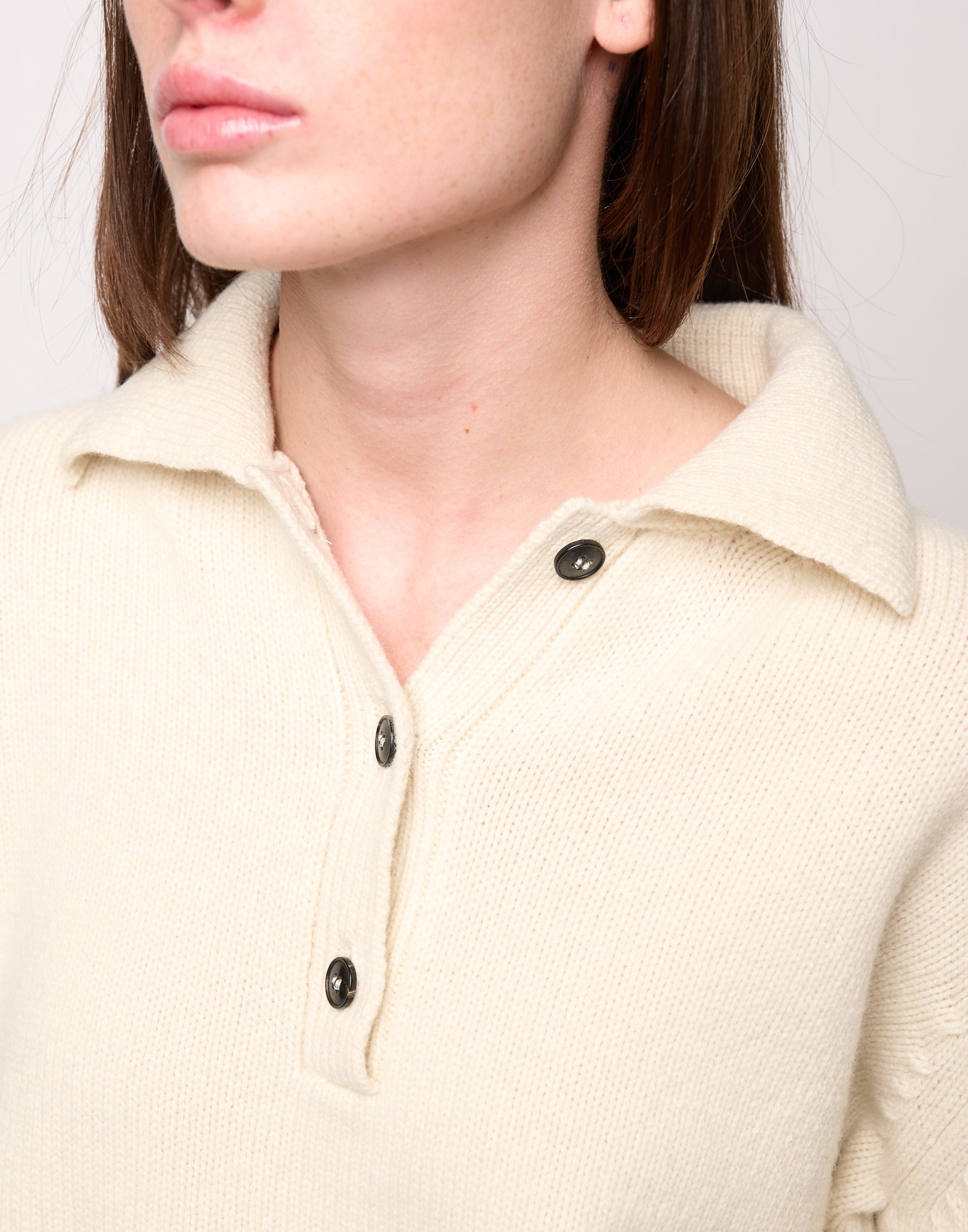 DOUUOD Maglia Polo Cropped in Lana e Cashmere Panna