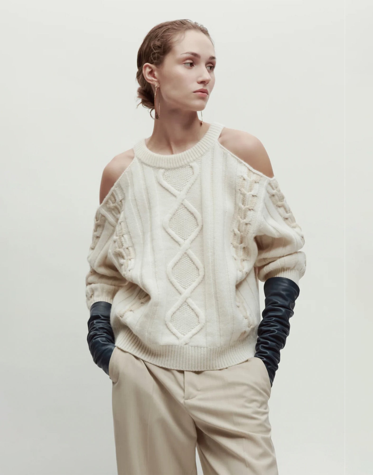 ERIKA CAVALLINI Maglia in Lana e Cashmere con Cut-Out Latte