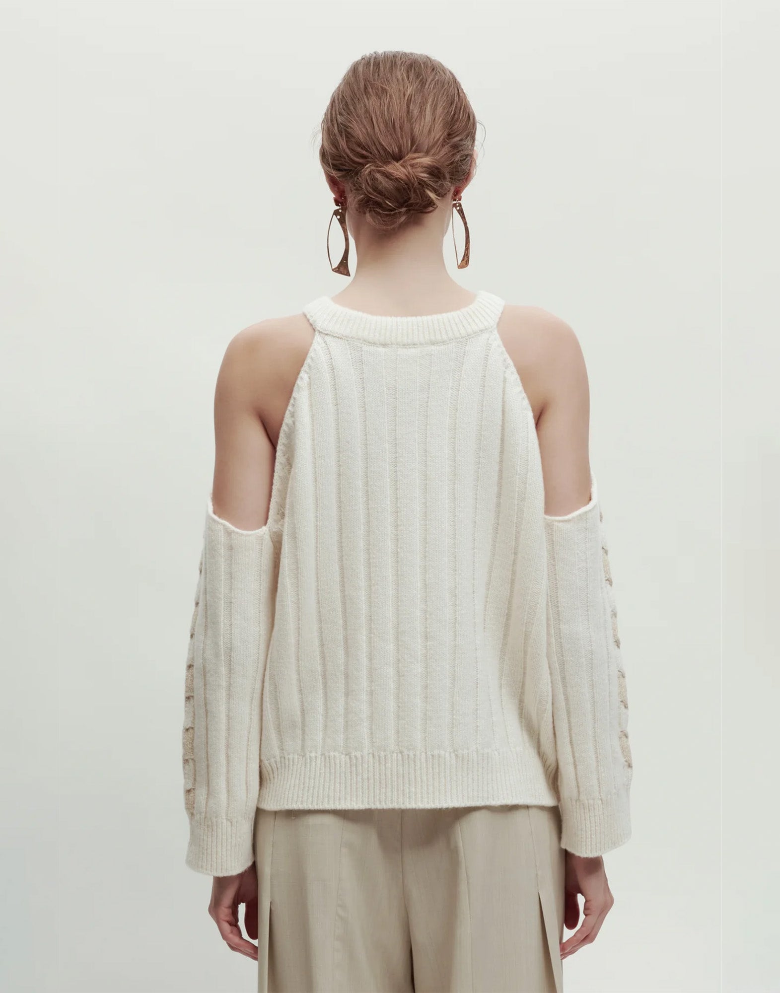 ERIKA CAVALLINI Maglia in Lana e Cashmere con Cut-Out Latte