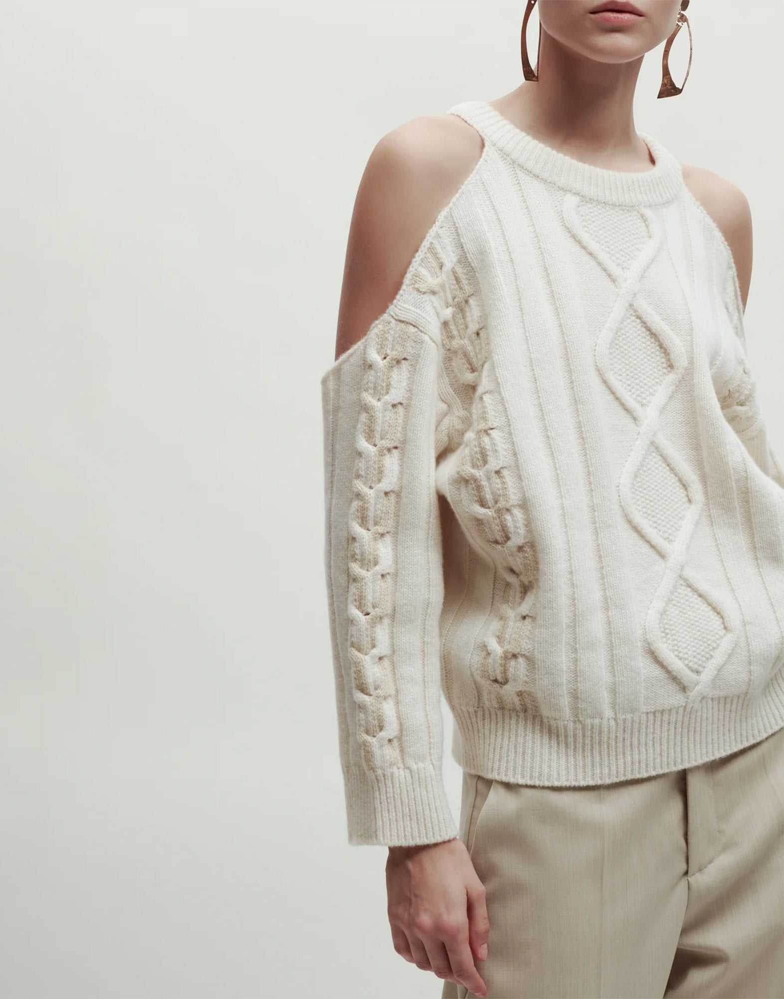 ERIKA CAVALLINI Maglia in Lana e Cashmere con Cut-Out Latte