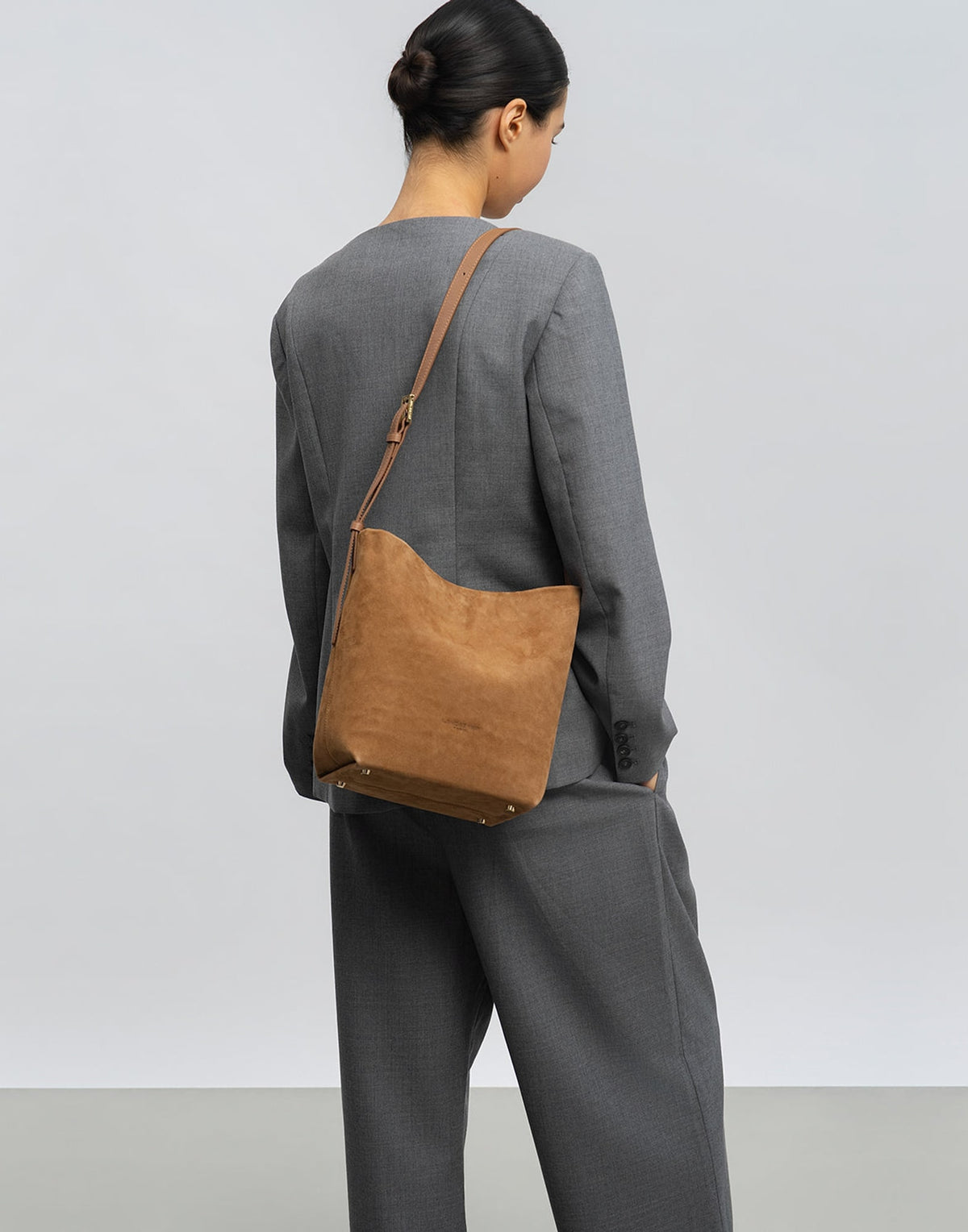 LANCASTER Borsa a Secchiello in Camoscio Camel