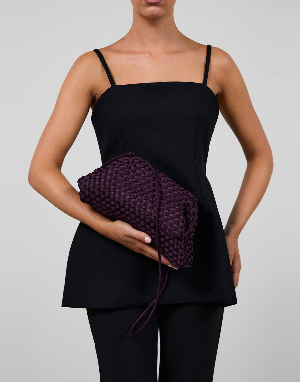 MARREA Borsa a Tracolla Pouch in Neoprene Intrecciato Aubergine Satin