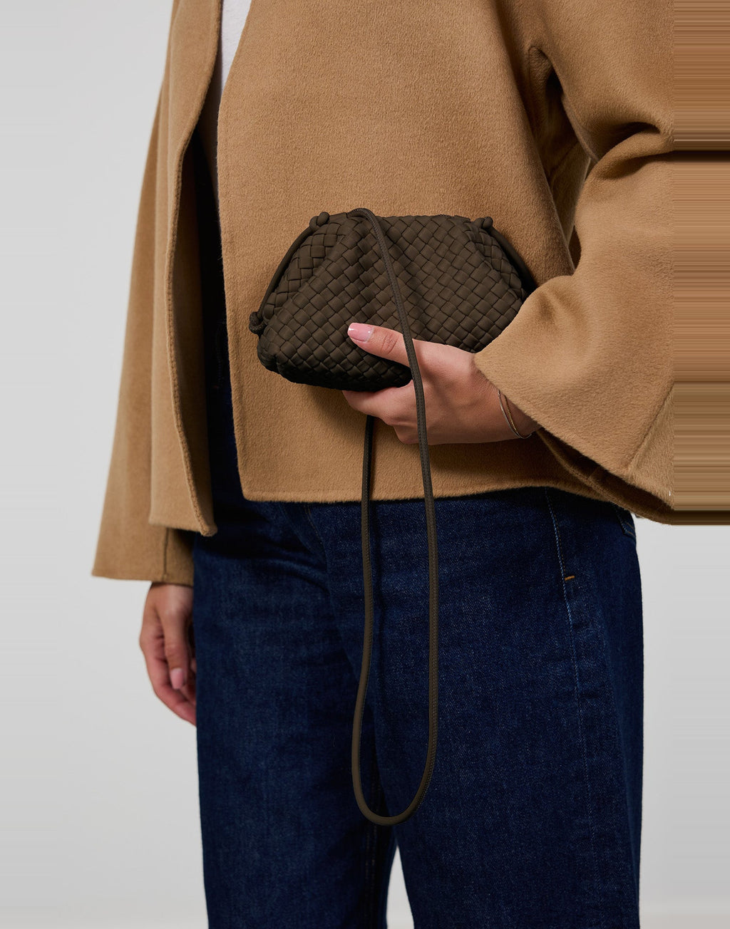 MARREA Borsa a Tracolla Pouch Mini in Neoprene Intrecciato Espresso Yourself