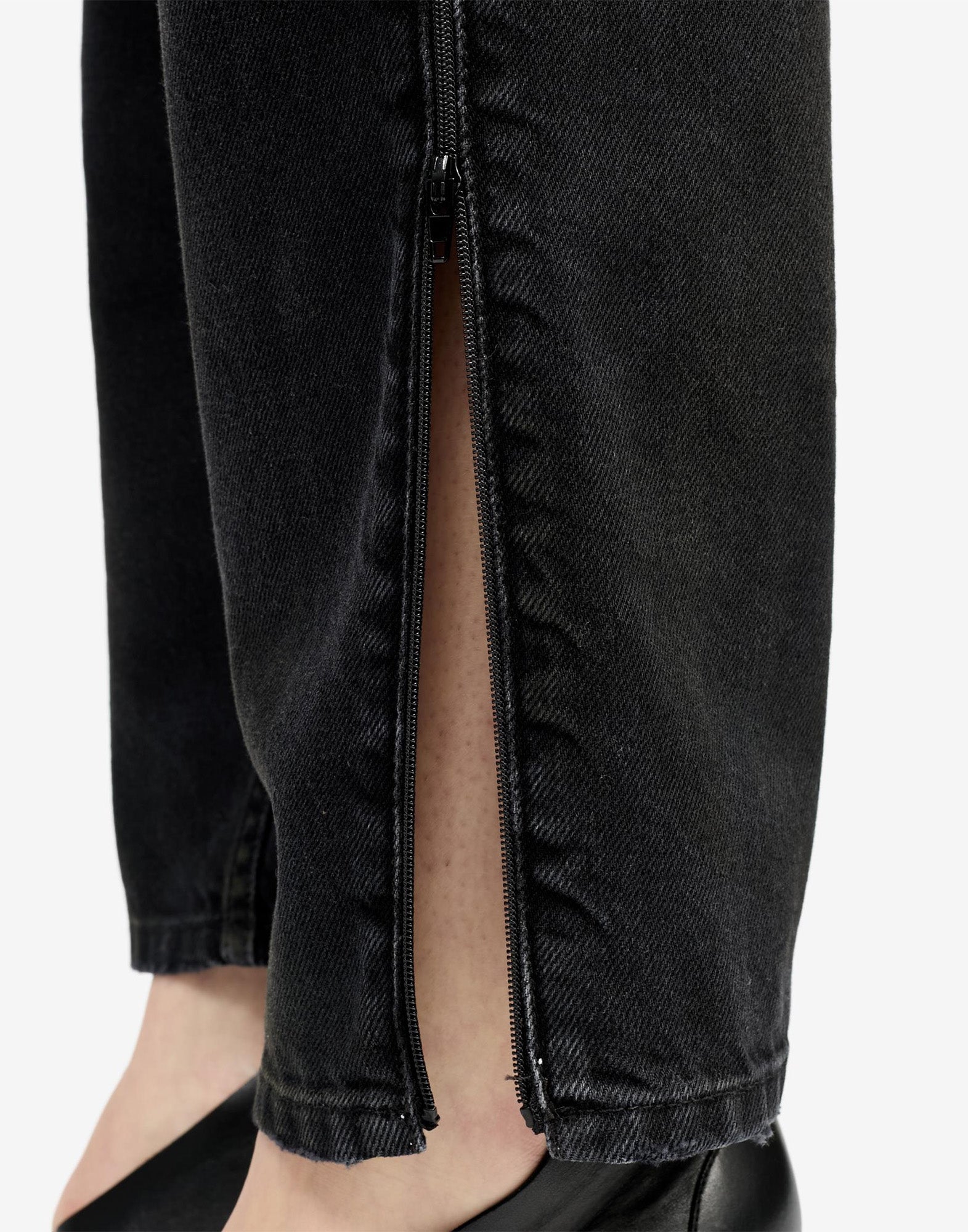 MM6 MAISON MARGIELA Jeans in Denim Nero con Zip